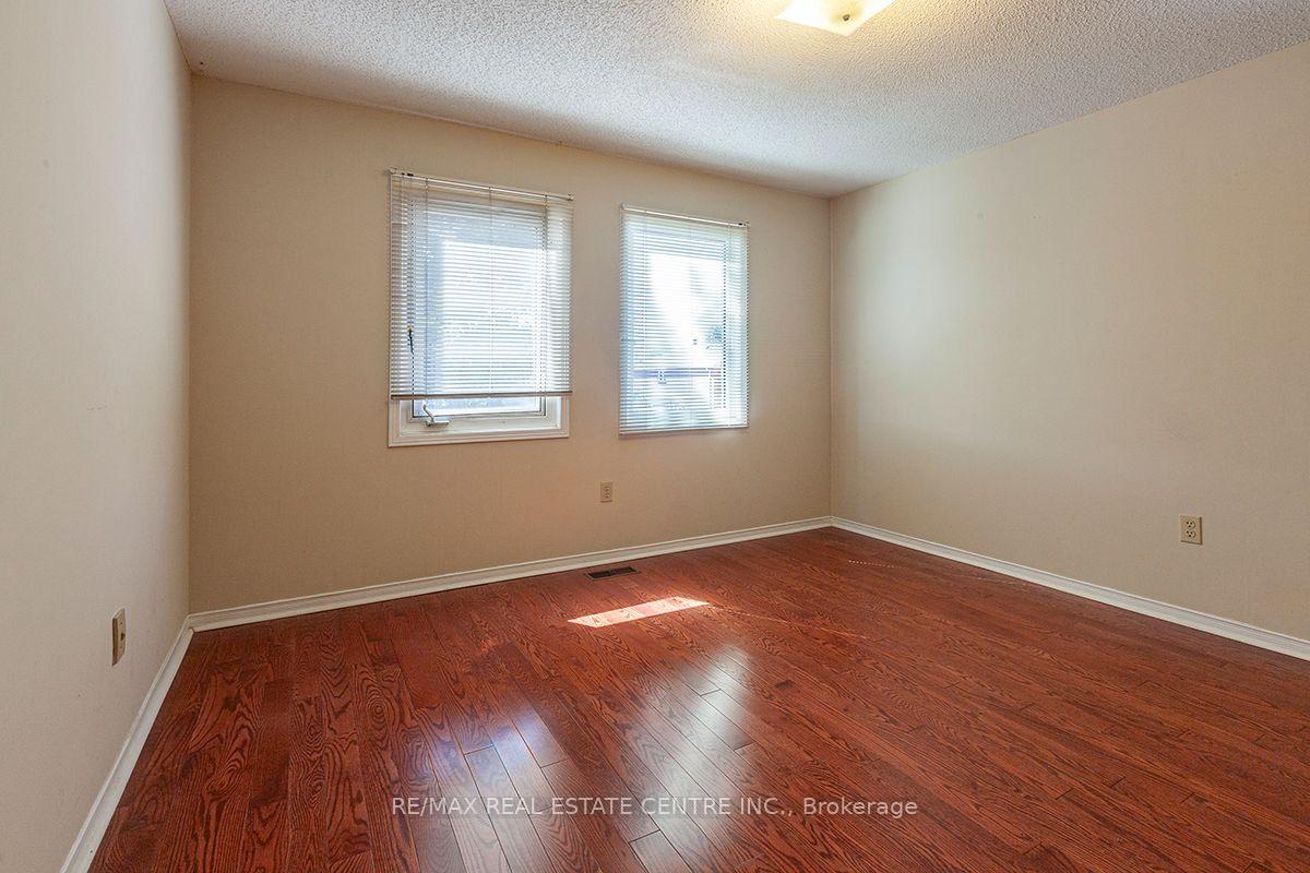 Photo 43 of 3679 Loyalist Drive, Mississauga, Erin Mills — HOMEH