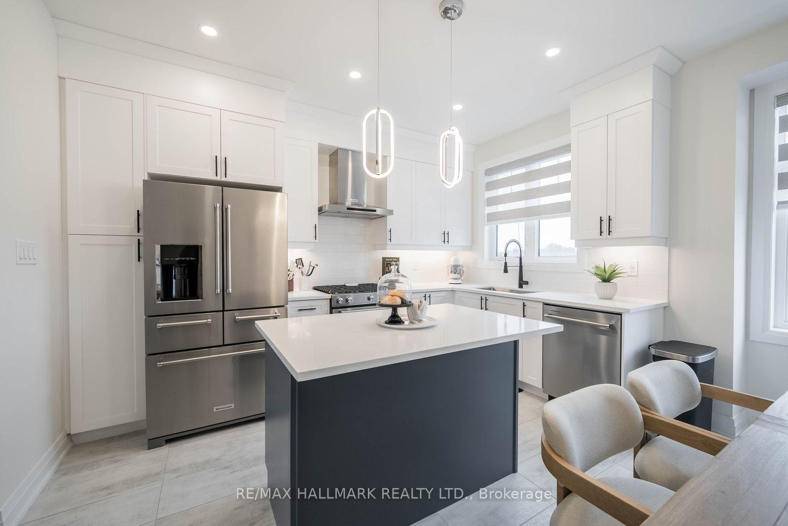 Photo of 669 Alexander Knox Road
