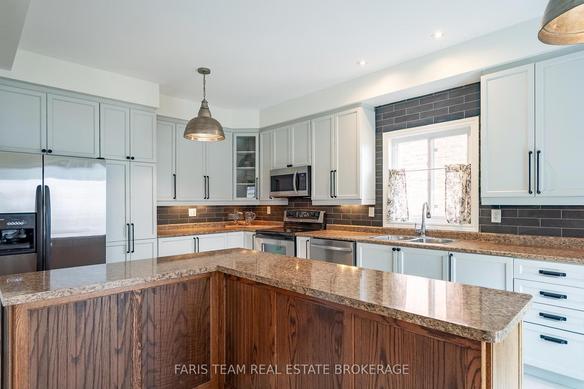 Photo 6 of 115 Winchester Terrace, Barrie, Rural Barrie Southeast — HOMEH