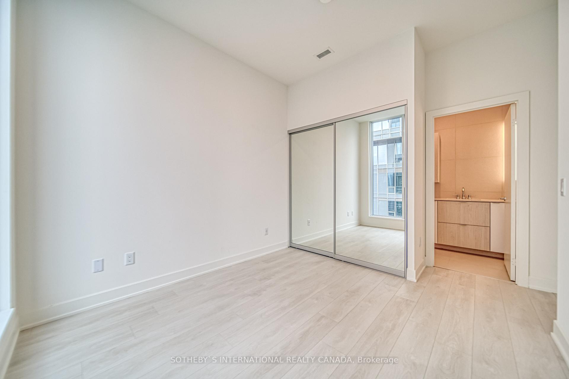 Photo 16 of Unit 4002, 15 Mercer Street, Toronto, Waterfront Communities — HOMEH