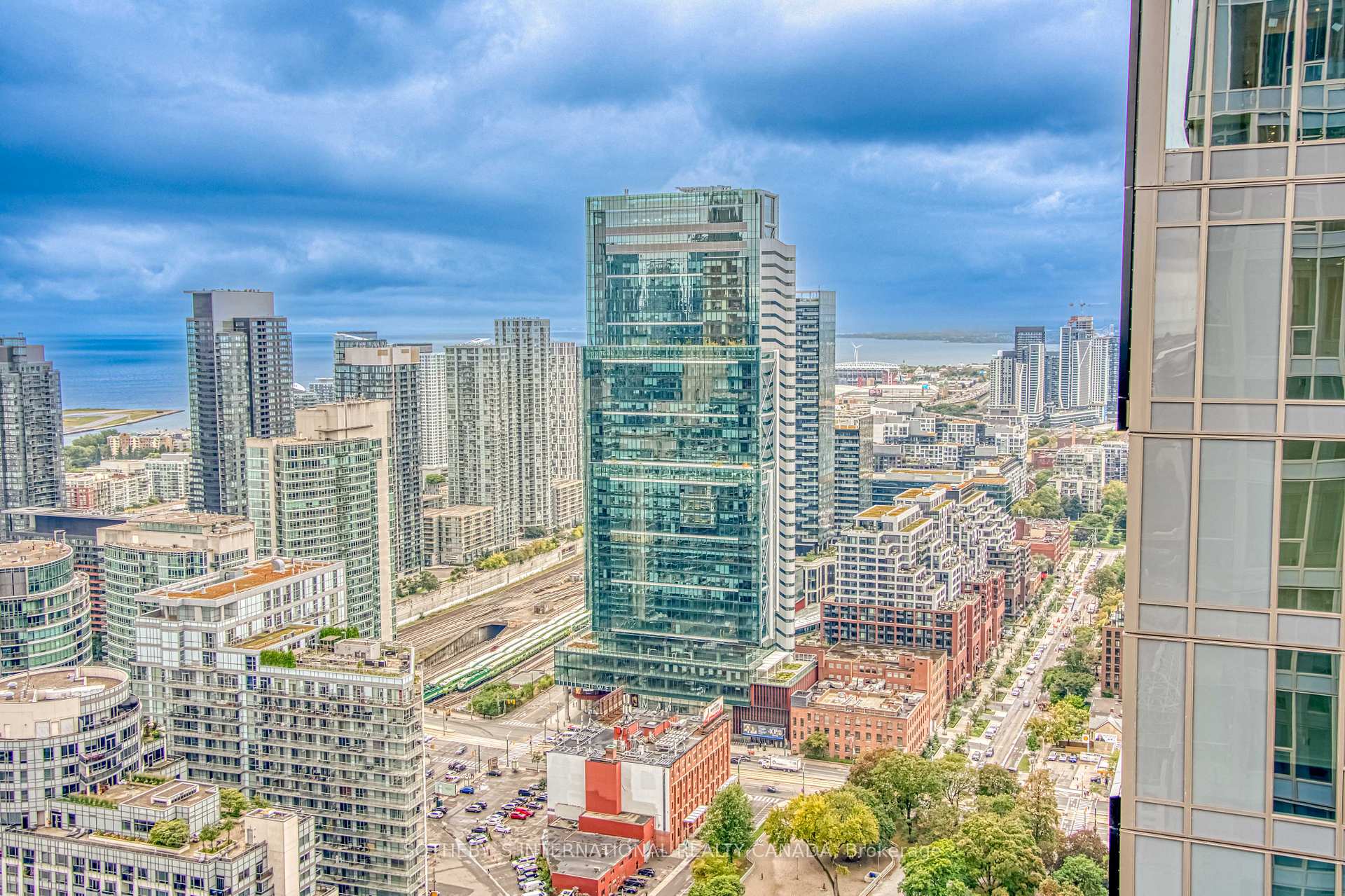 Photo 28 of Unit 4002, 15 Mercer Street, Toronto, Waterfront Communities — HOMEH