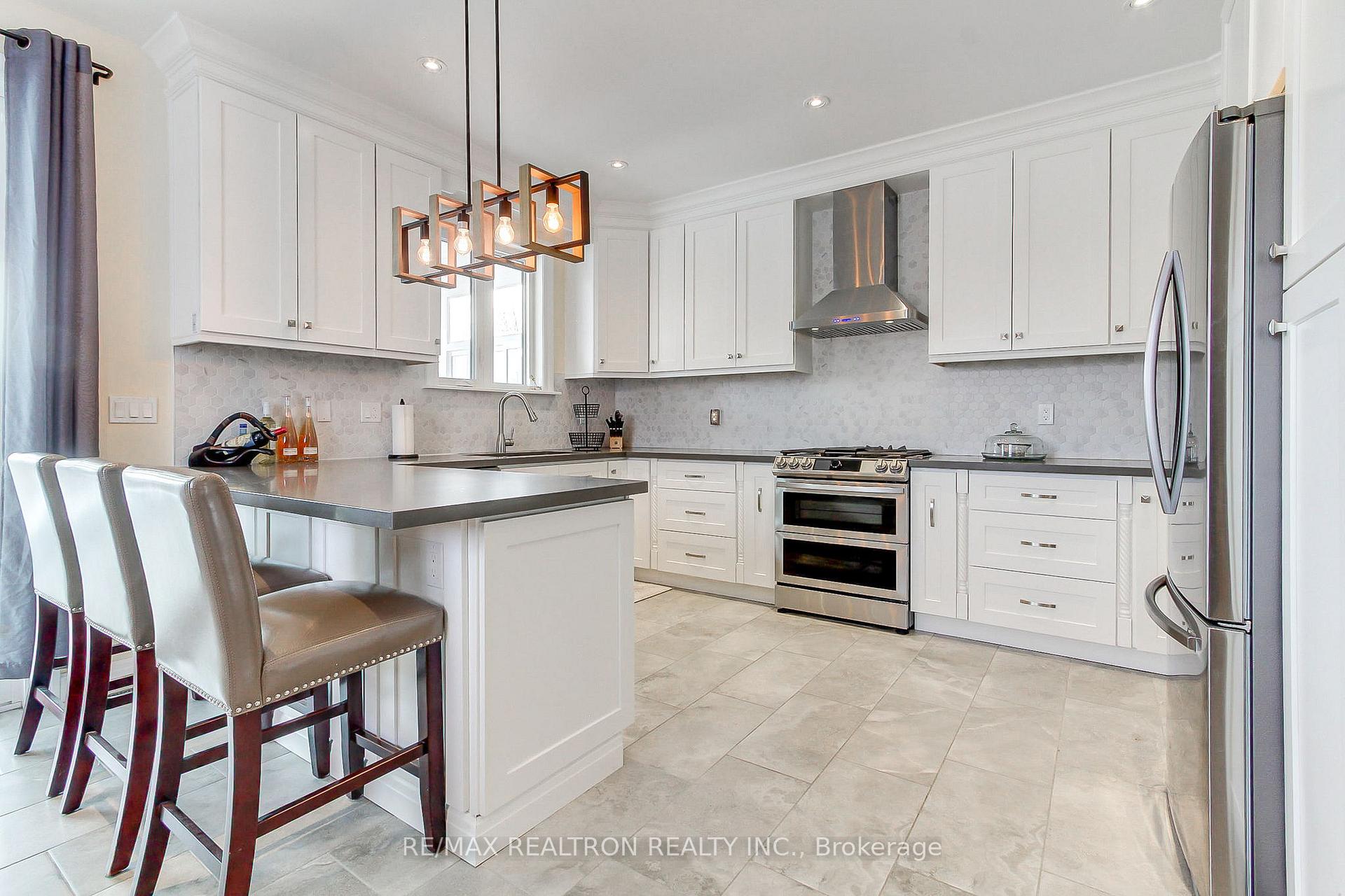 Photo 11 of 815 Churchill Lane, Georgina, Historic Lakeshore Communities — HOMEH