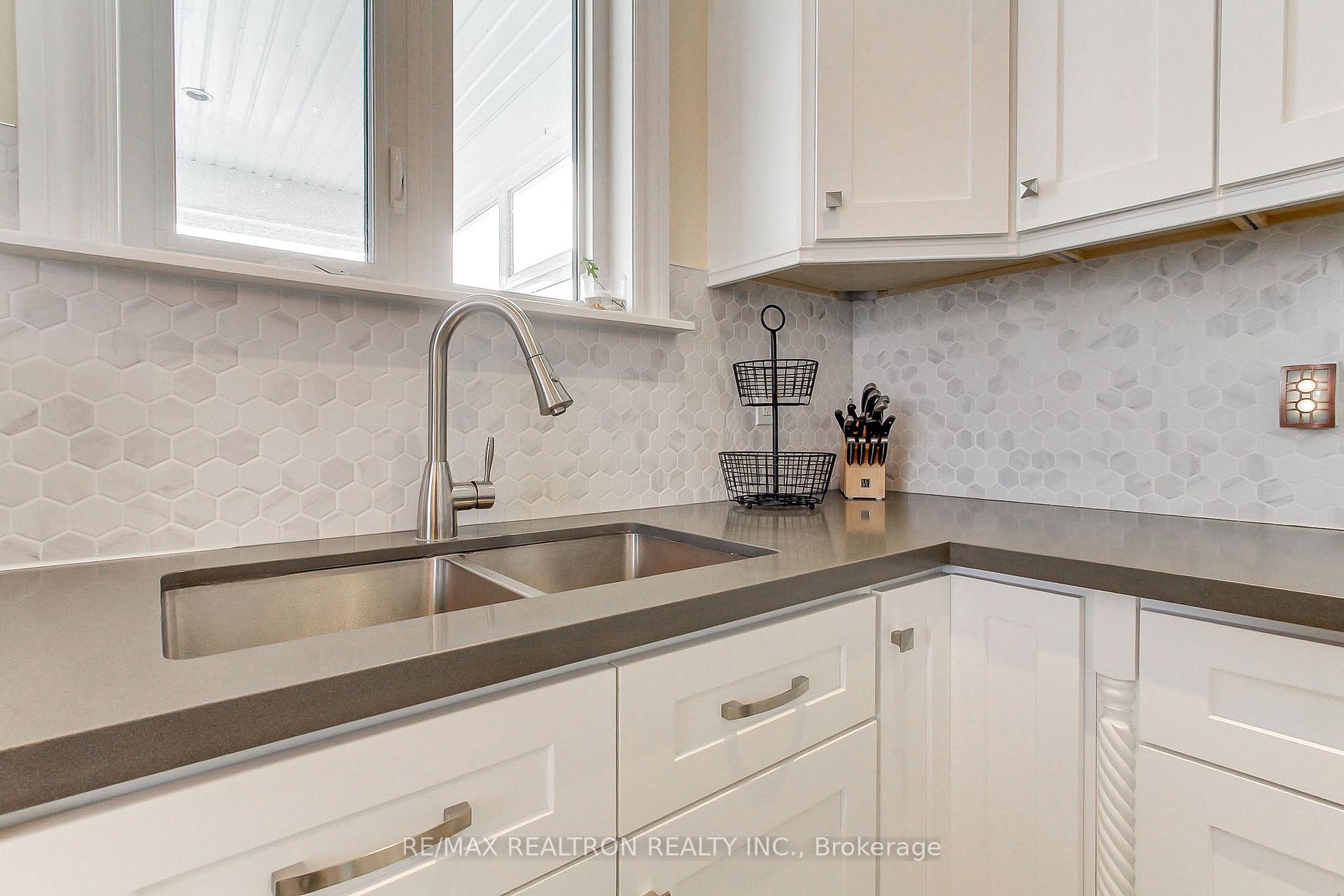 Photo 14 of 815 Churchill Lane, Georgina, Historic Lakeshore Communities — HOMEH