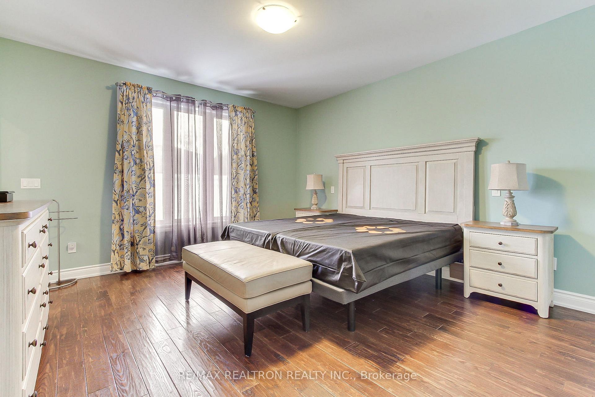 Photo 21 of 815 Churchill Lane, Georgina, Historic Lakeshore Communities — HOMEH