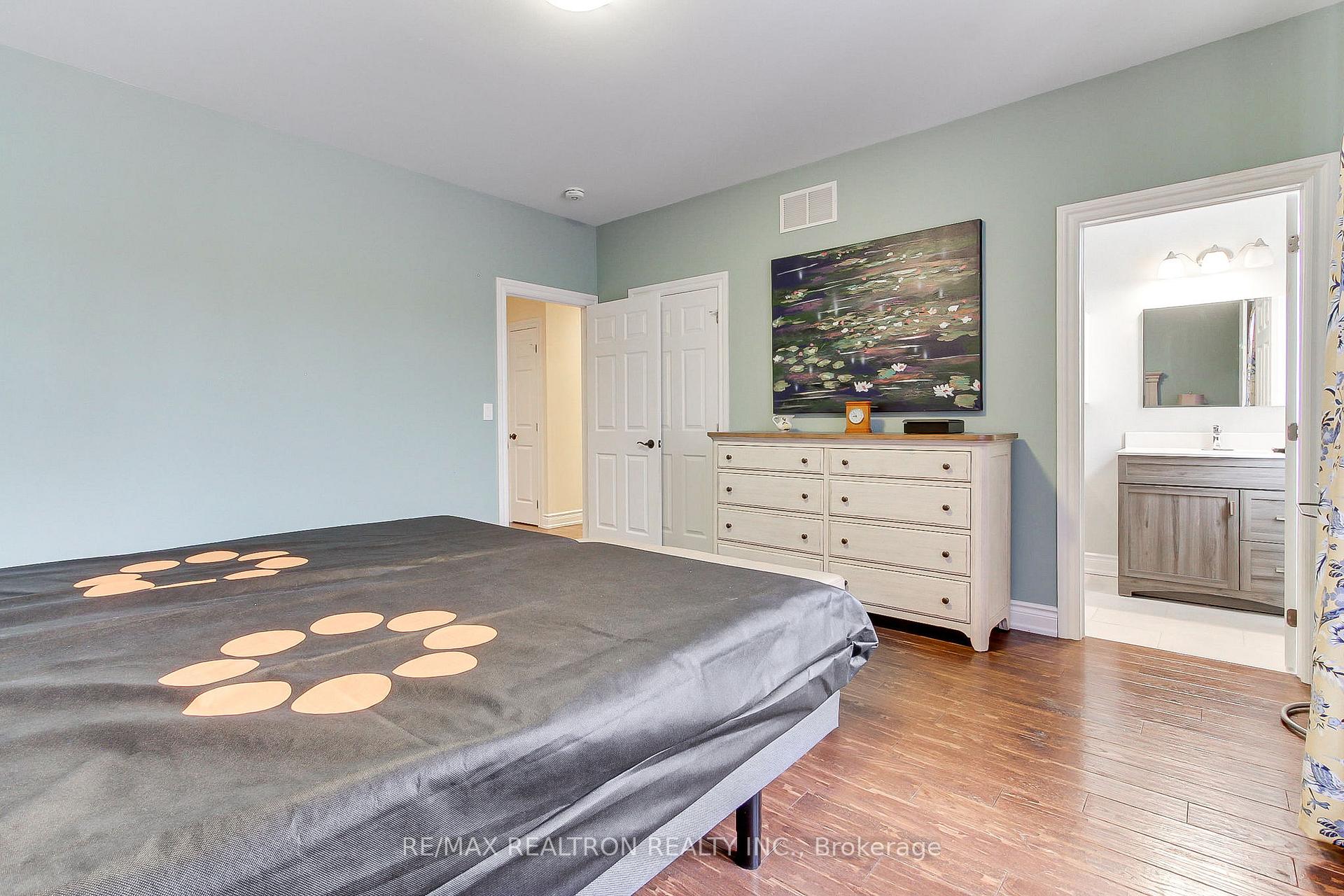 Photo 23 of 815 Churchill Lane, Georgina, Historic Lakeshore Communities — HOMEH
