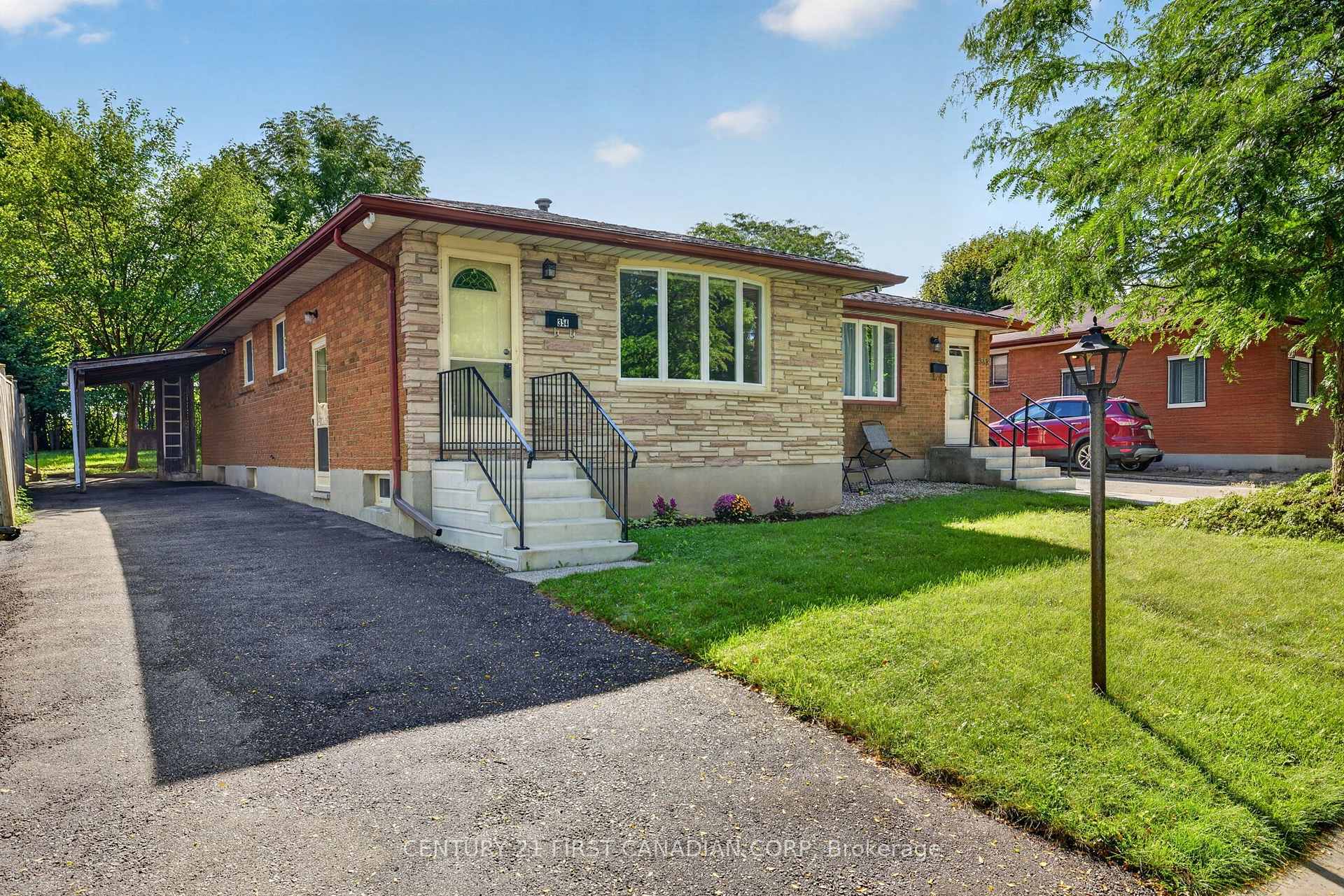 Photo of 354 Base Line Road W