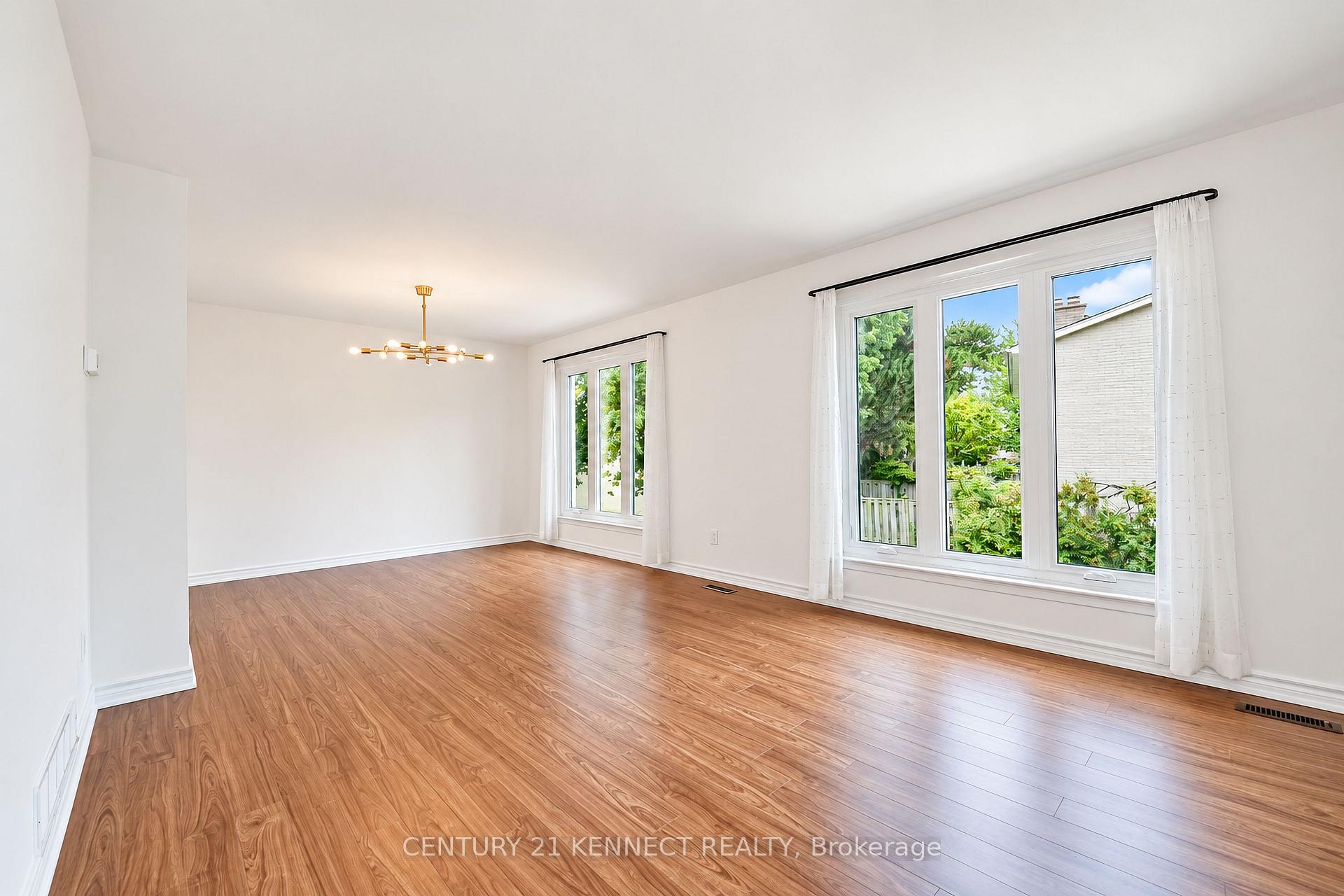 Photo 6 of Unit 103, 65 Rameau Drive, North York, Hillcrest Village — HOMEH