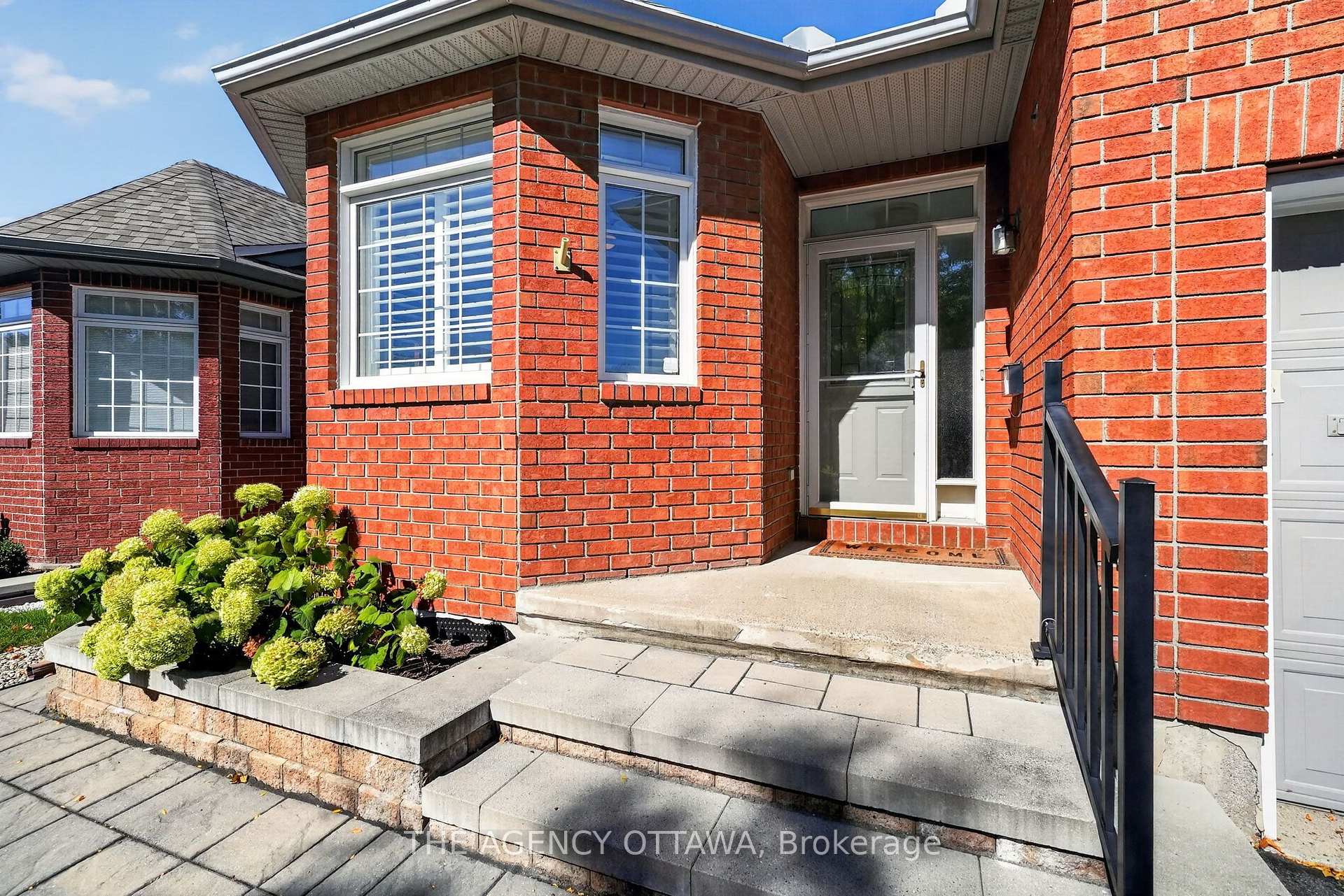 Photo 2 of 111 Bartlett Private, Ottawa, Hunt Club/Western Community — HOMEH