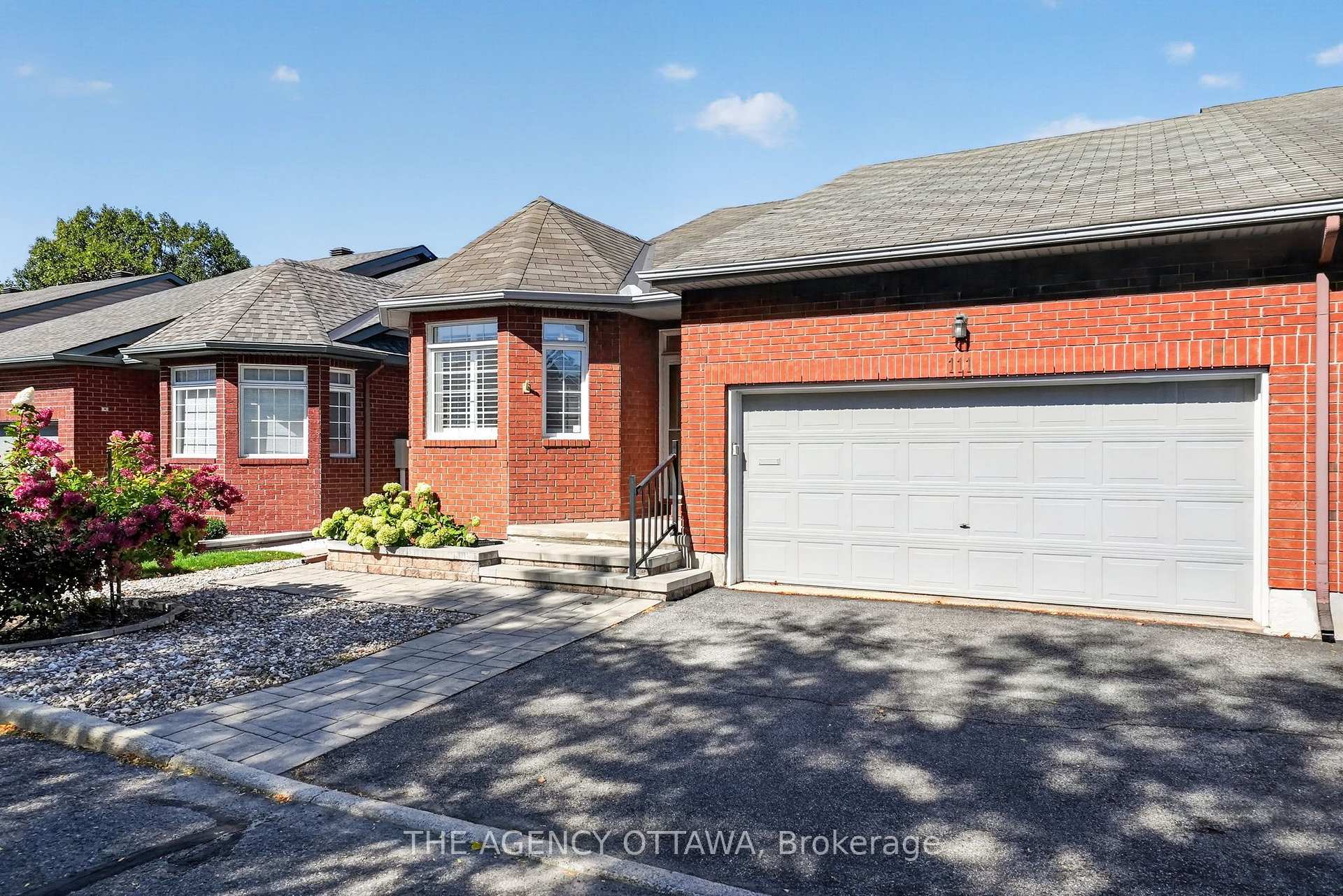 Photo 4 of 111 Bartlett Private, Ottawa, Hunt Club/Western Community — HOMEH