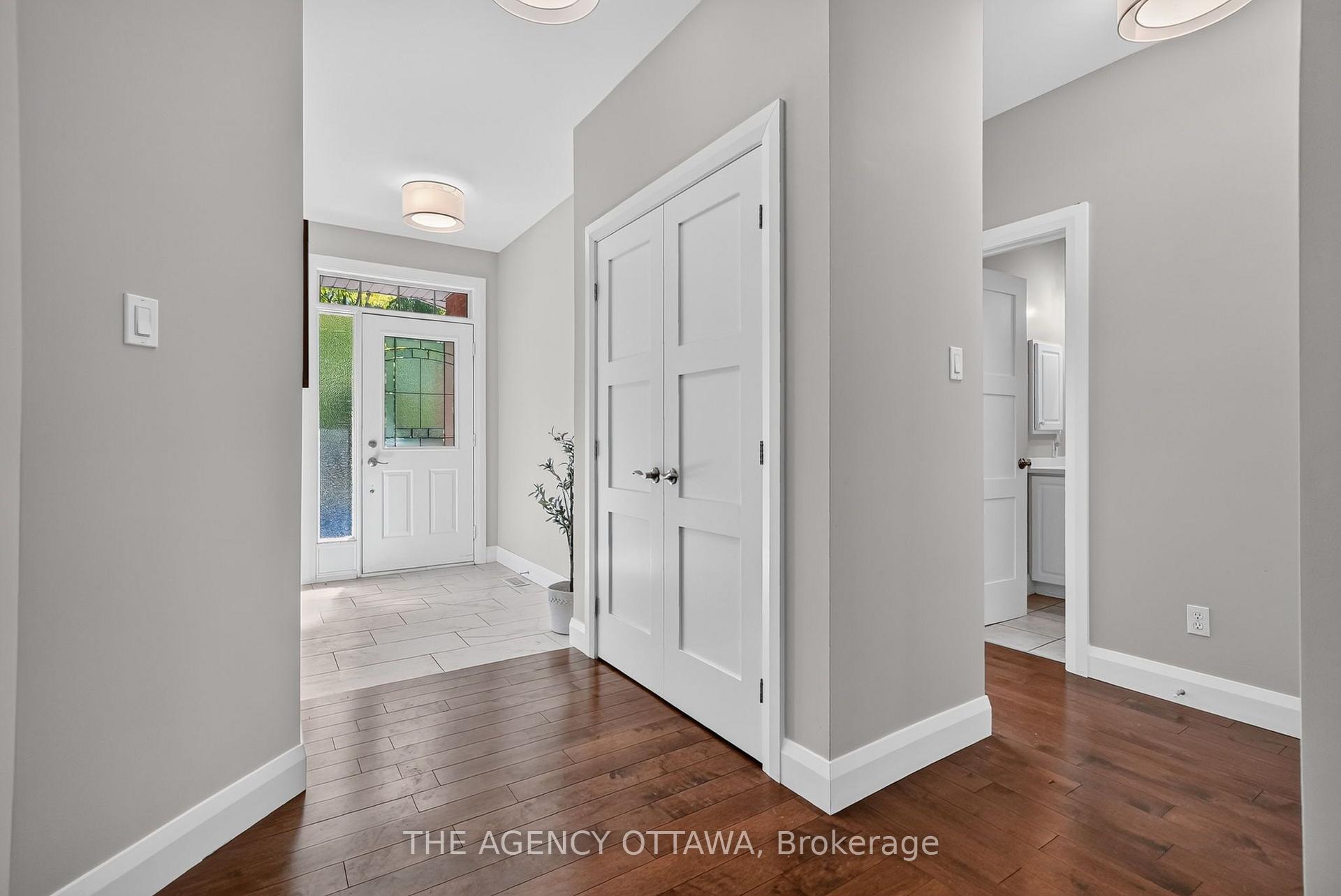 Photo 6 of 111 Bartlett Private, Ottawa, Hunt Club/Western Community — HOMEH