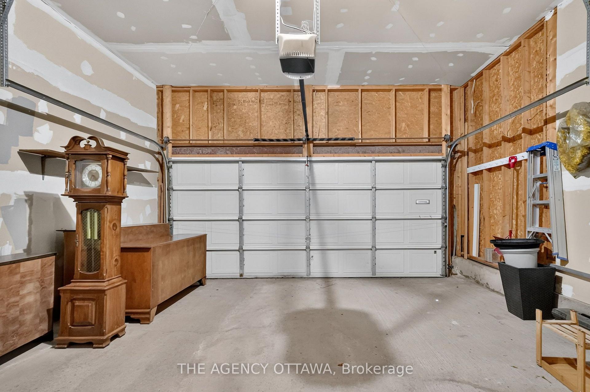 Photo 40 of 111 Bartlett Private, Ottawa, Hunt Club/Western Community — HOMEH