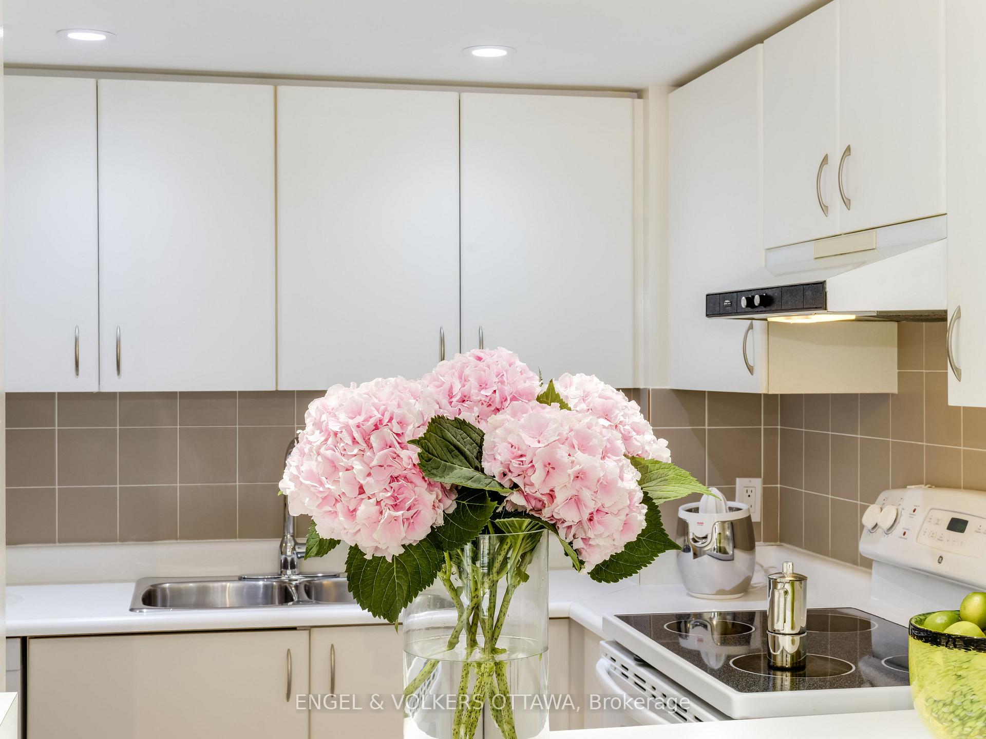 Photo 4 of Unit 212, 35 Murray Street, Ottawa, Lower Town/Byward Market — HOMEH