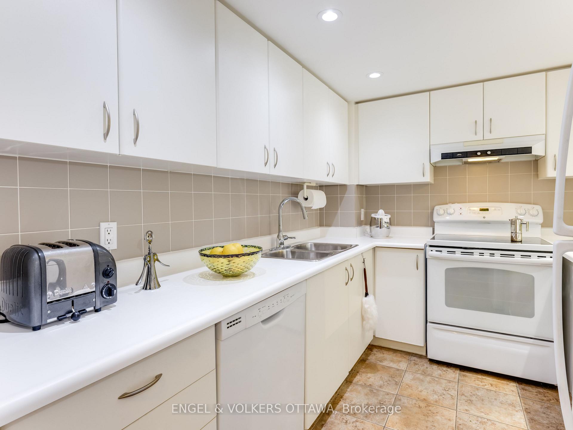 Photo 5 of Unit 212, 35 Murray Street, Ottawa, Lower Town/Byward Market — HOMEH