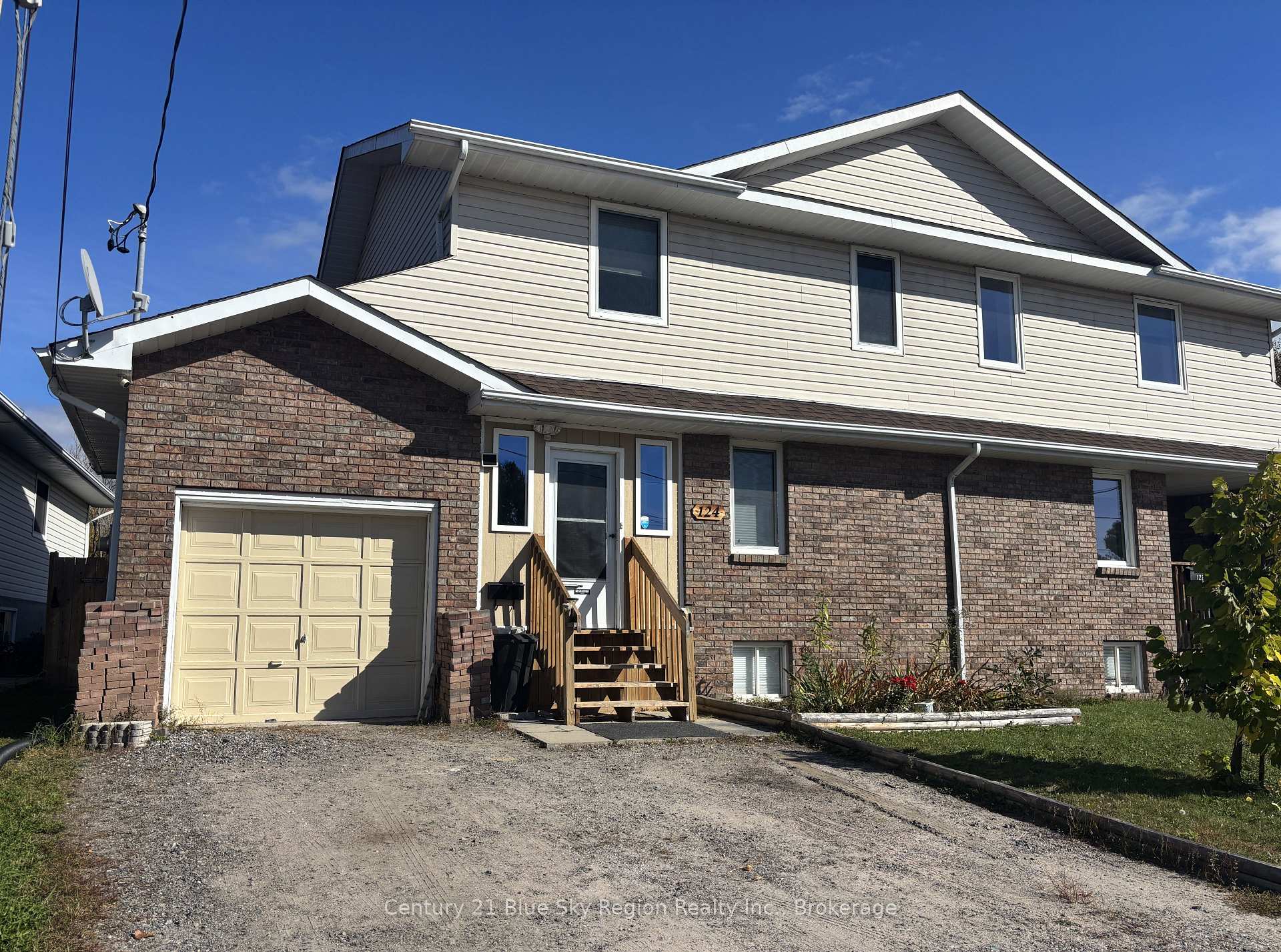 Photo 1 of 124 Johnston Road, North Bay, Widdifield — HOMEH
