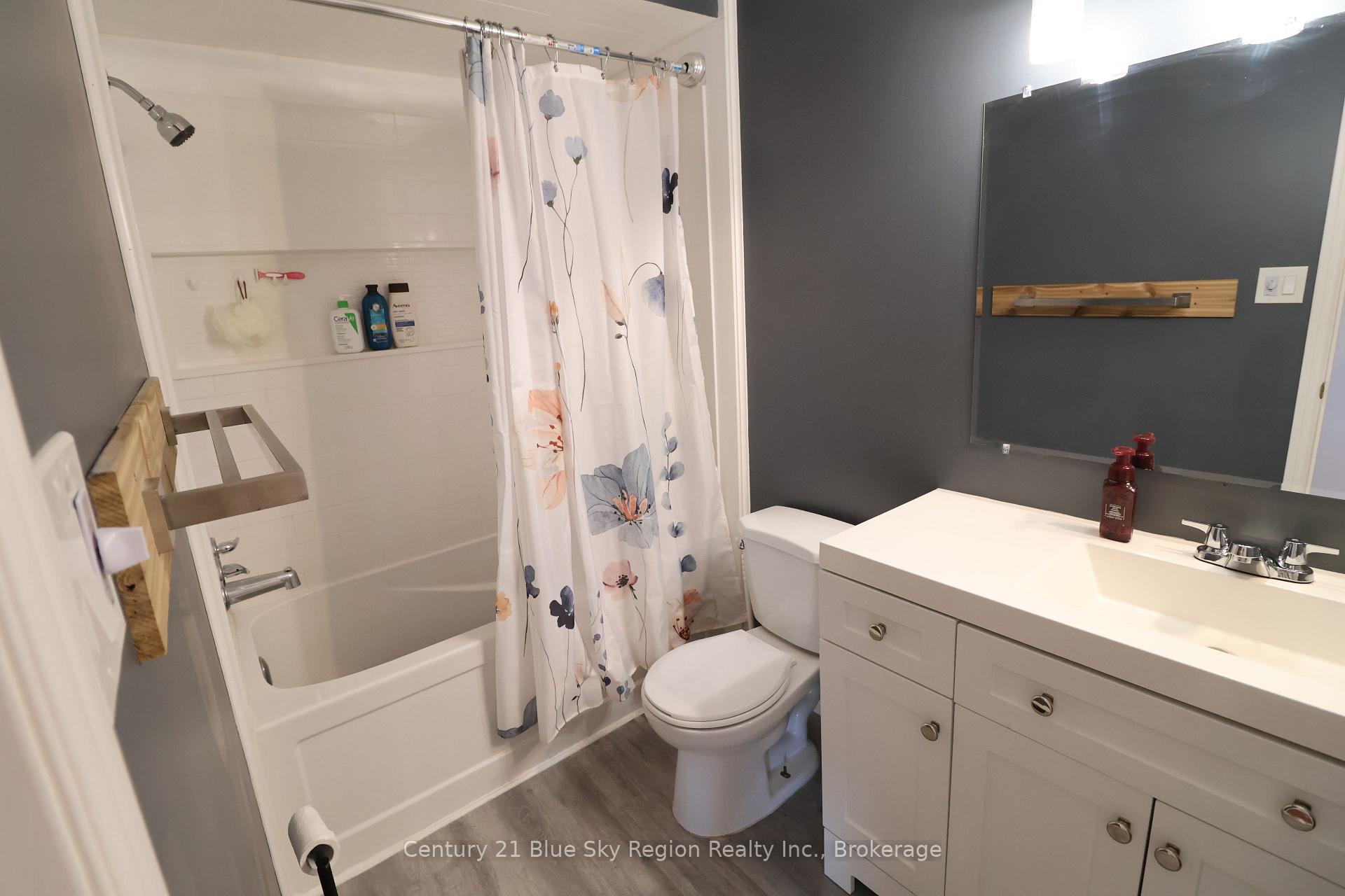 Photo 21 of 124 Johnston Road, North Bay, Widdifield — HOMEH