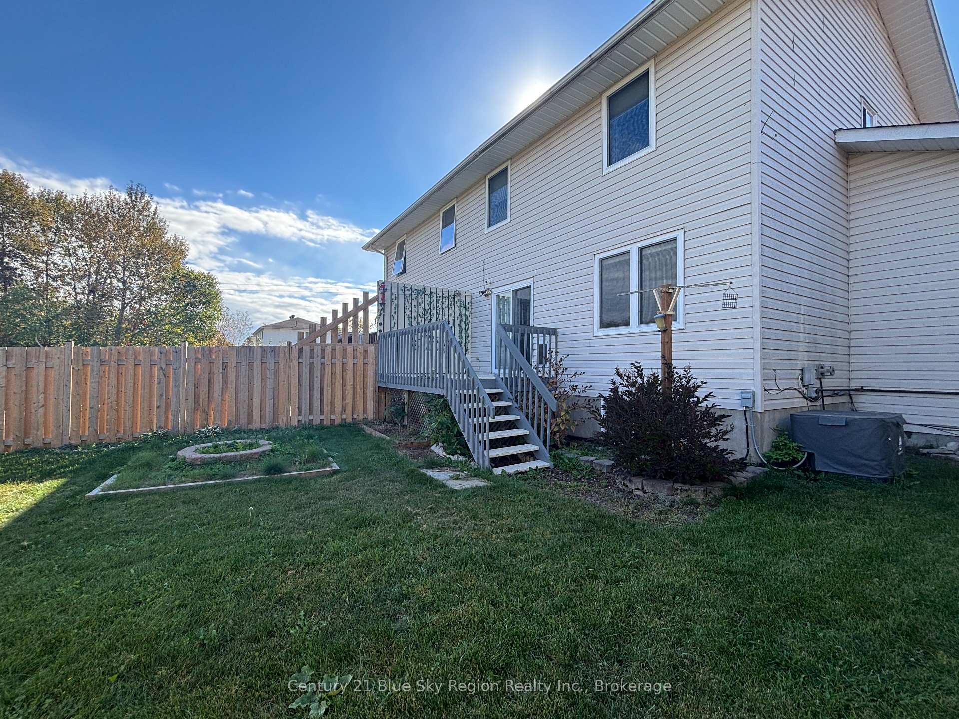 Photo 45 of 124 Johnston Road, North Bay, Widdifield — HOMEH