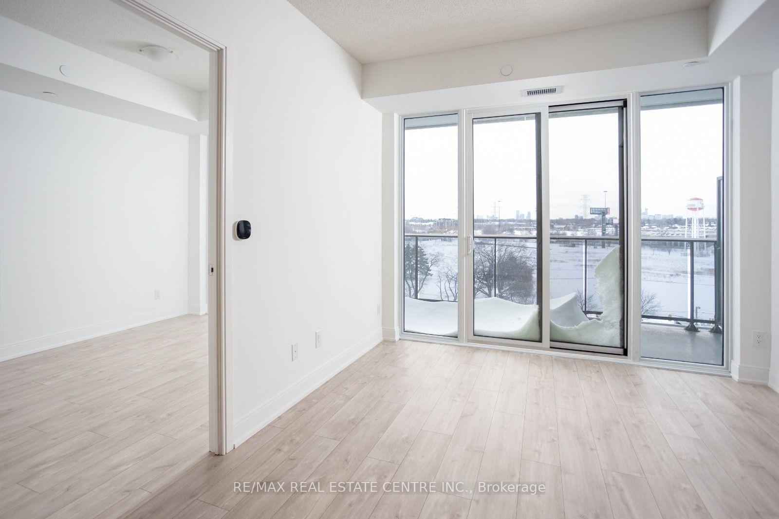 Photo 17 of Unit 701, 70 Annie Craig Drive, Etobicoke, Mimico — HOMEH