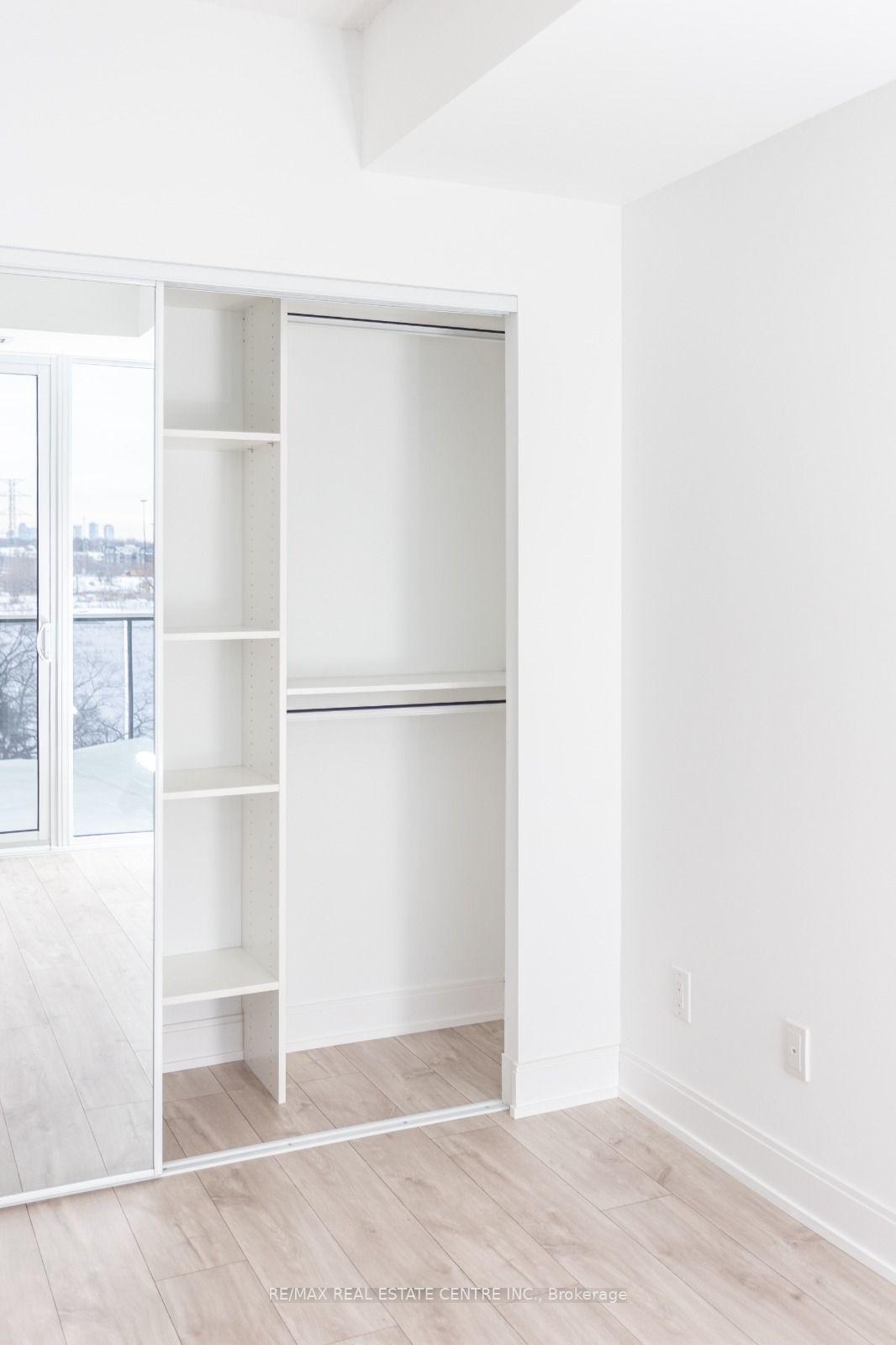 Photo 20 of Unit 701, 70 Annie Craig Drive, Etobicoke, Mimico — HOMEH
