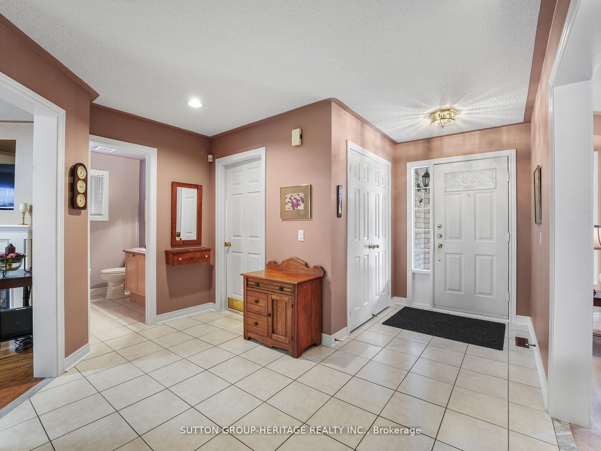Photo 5 of 51 Annie Crescent, Ajax, Central West — HOMEH
