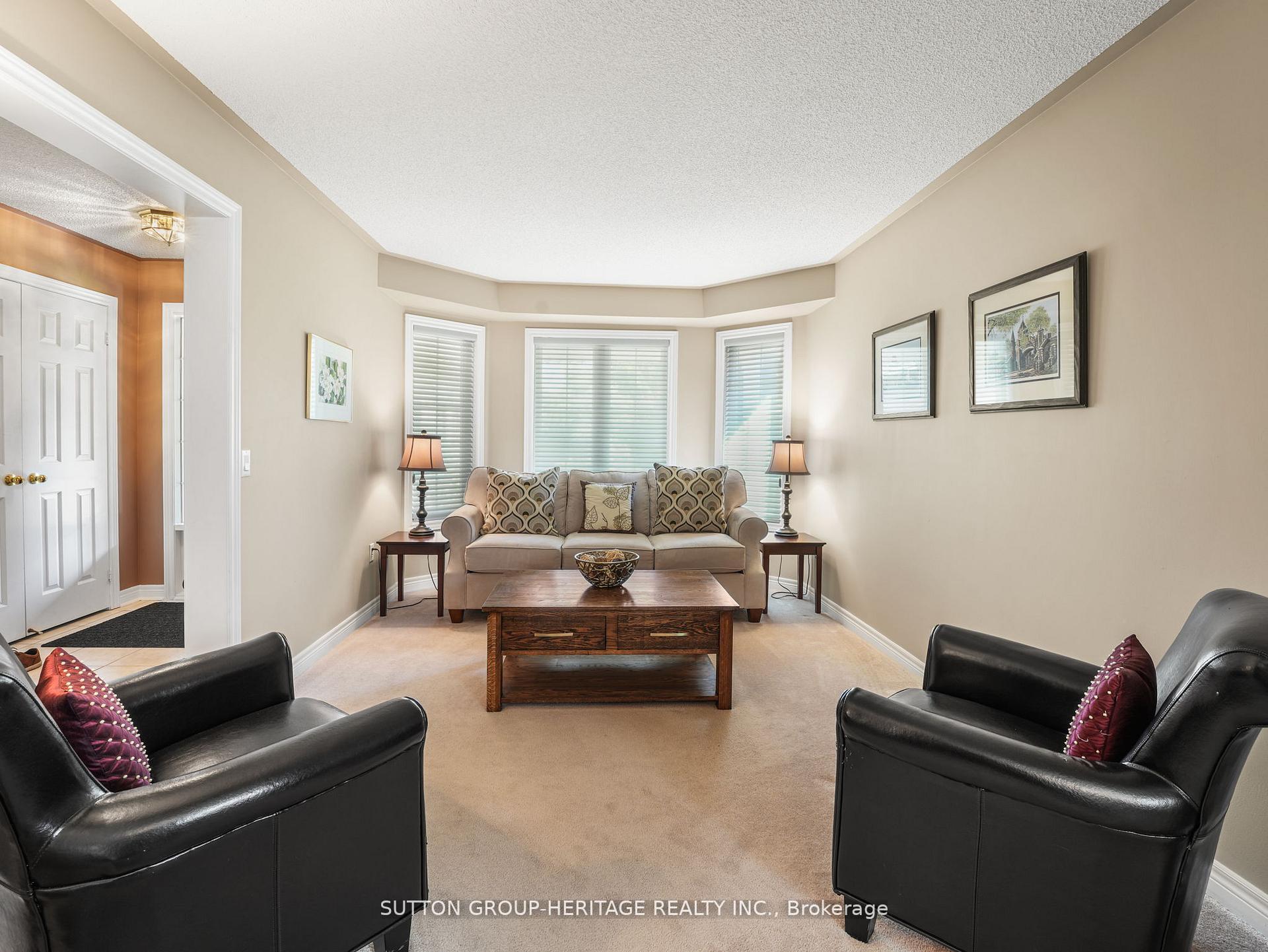 Photo 7 of 51 Annie Crescent, Ajax, Central West — HOMEH