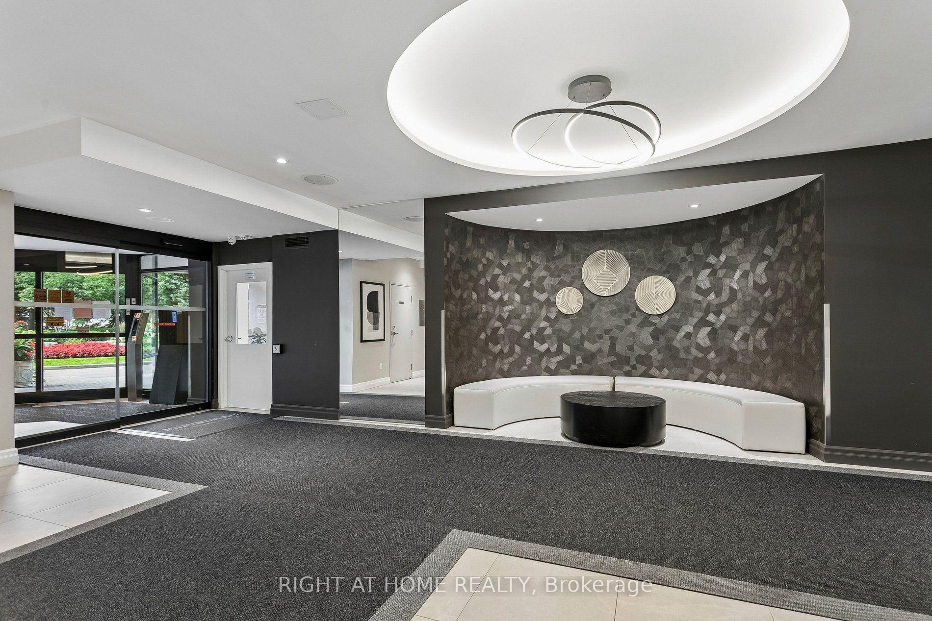 Photo 5 of Unit 612, 550 Webb Drive, Mississauga, City Centre — HOMEH