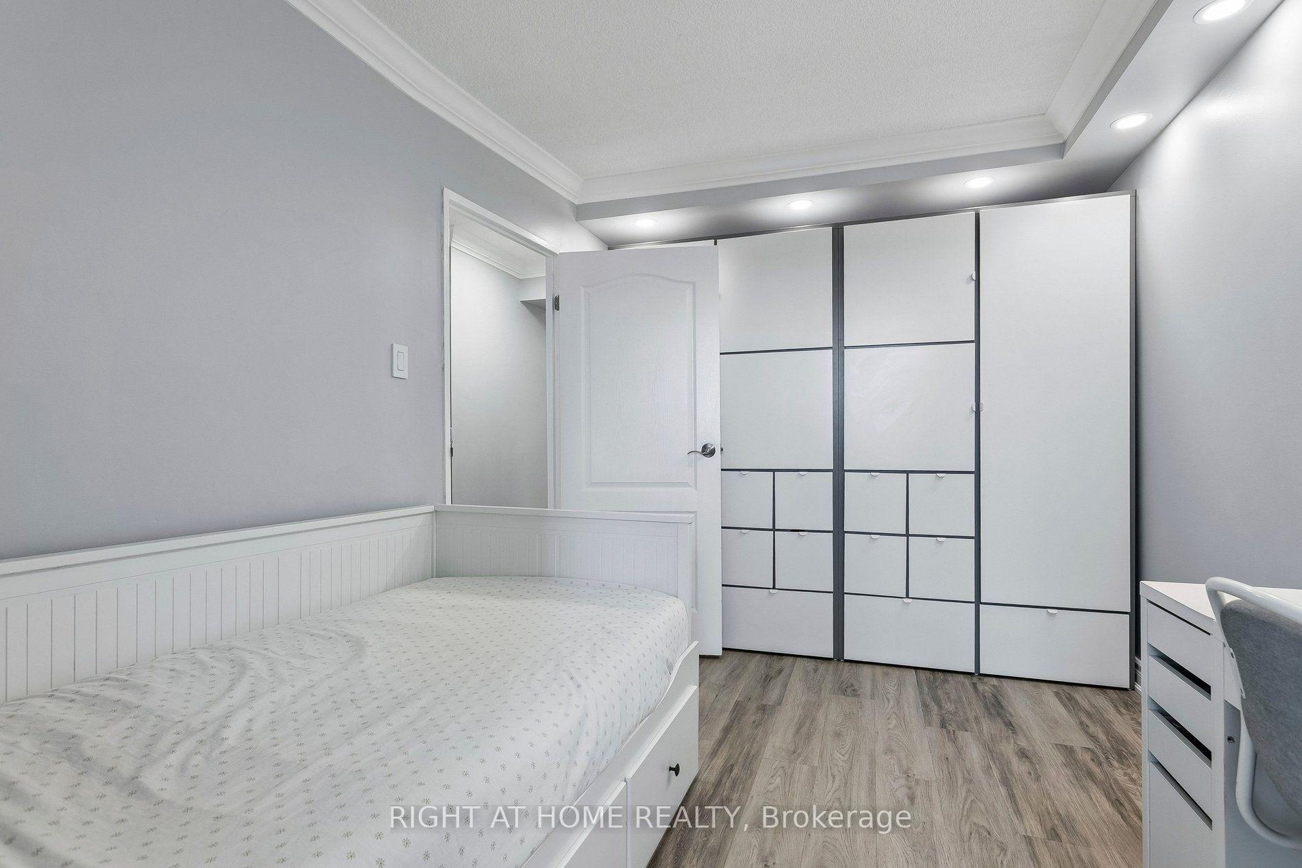 Photo 28 of Unit 612, 550 Webb Drive, Mississauga, City Centre — HOMEH
