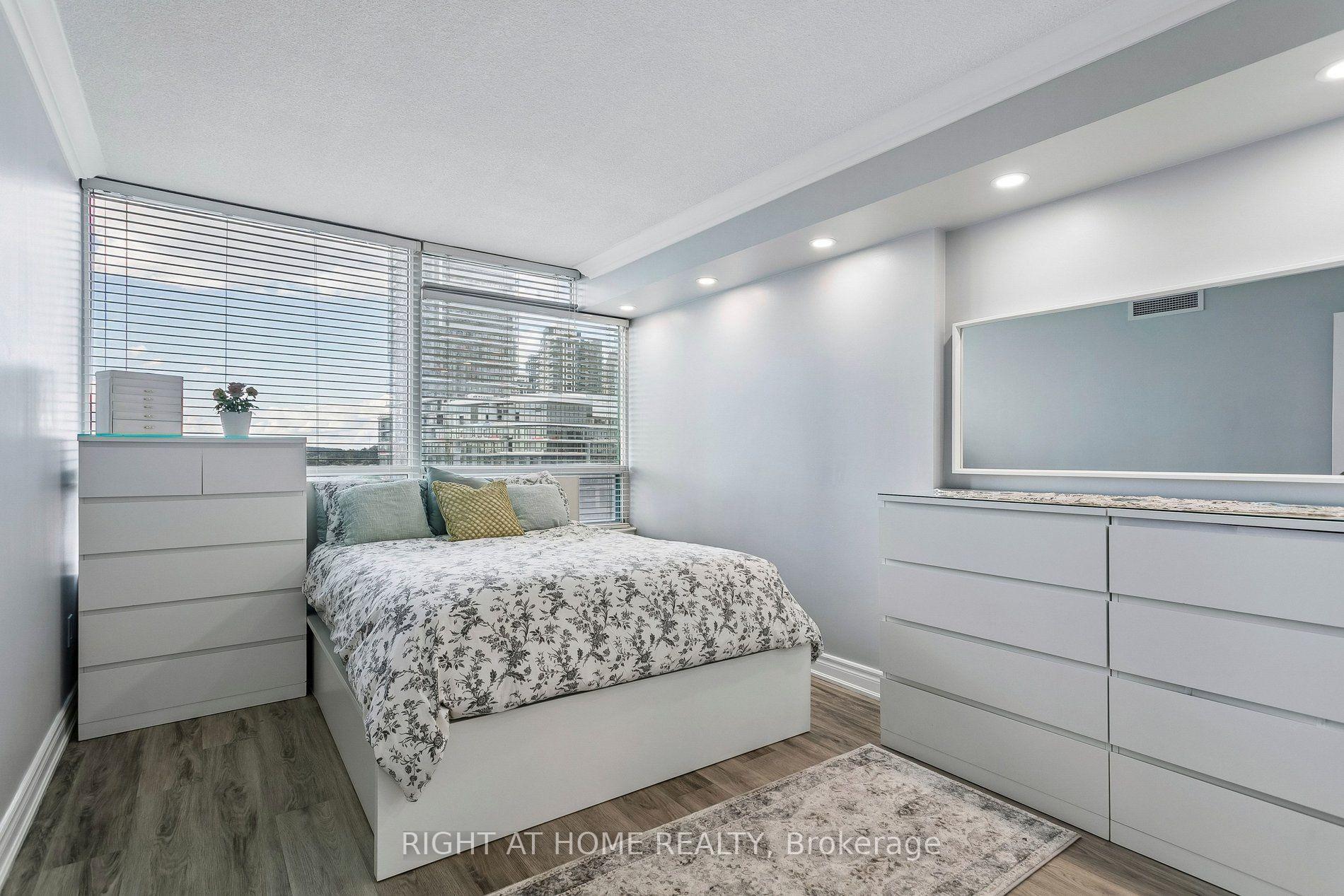 Photo 33 of Unit 612, 550 Webb Drive, Mississauga, City Centre — HOMEH