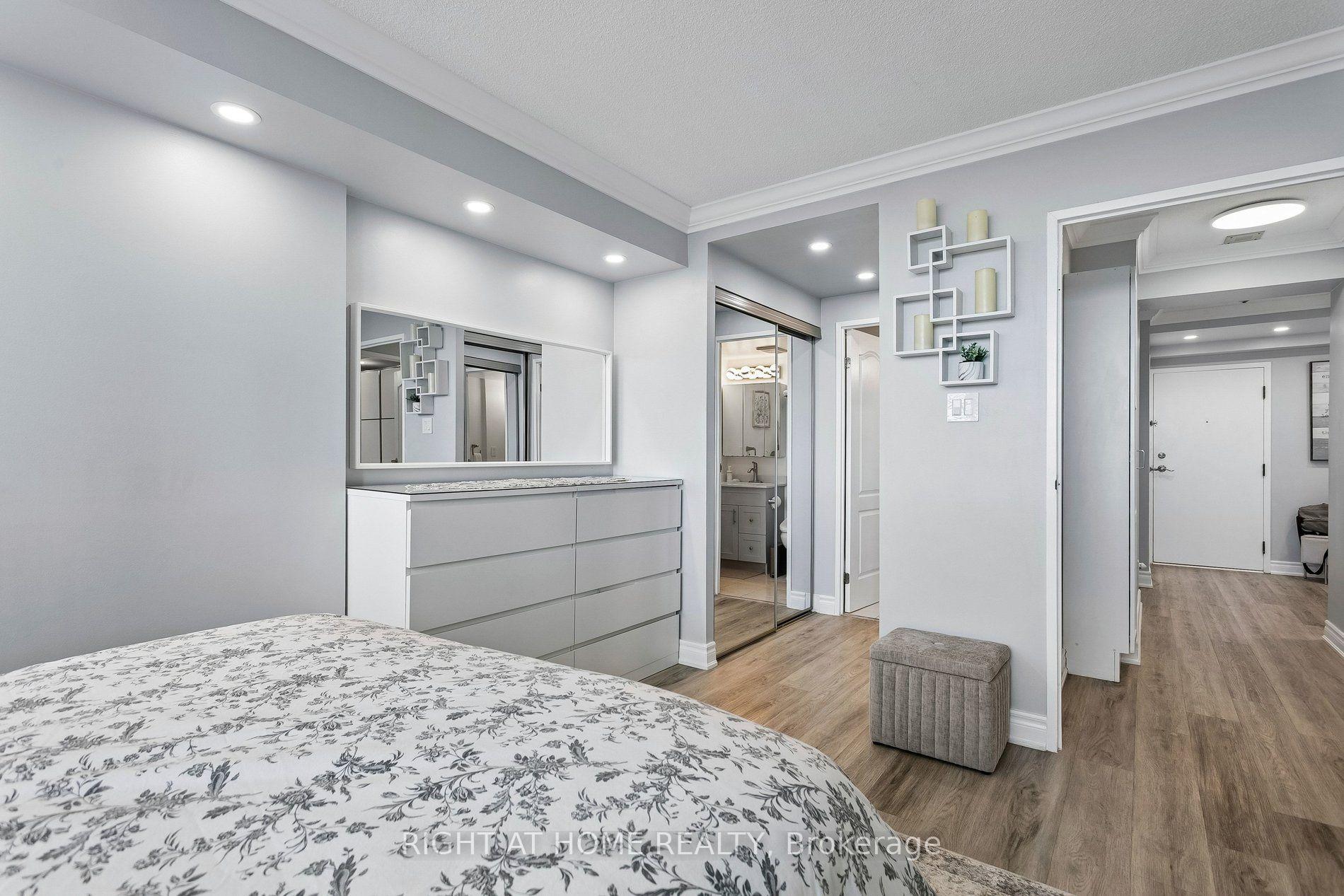 Photo 35 of Unit 612, 550 Webb Drive, Mississauga, City Centre — HOMEH