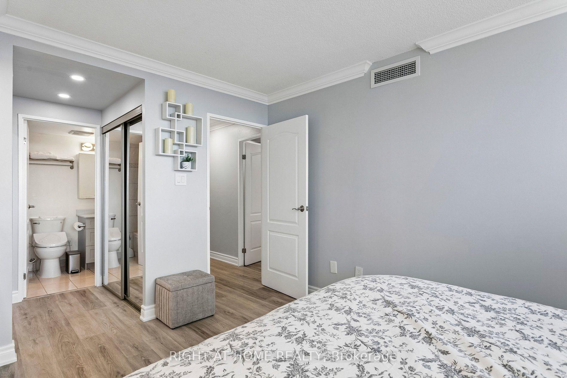 Photo 37 of Unit 612, 550 Webb Drive, Mississauga, City Centre — HOMEH