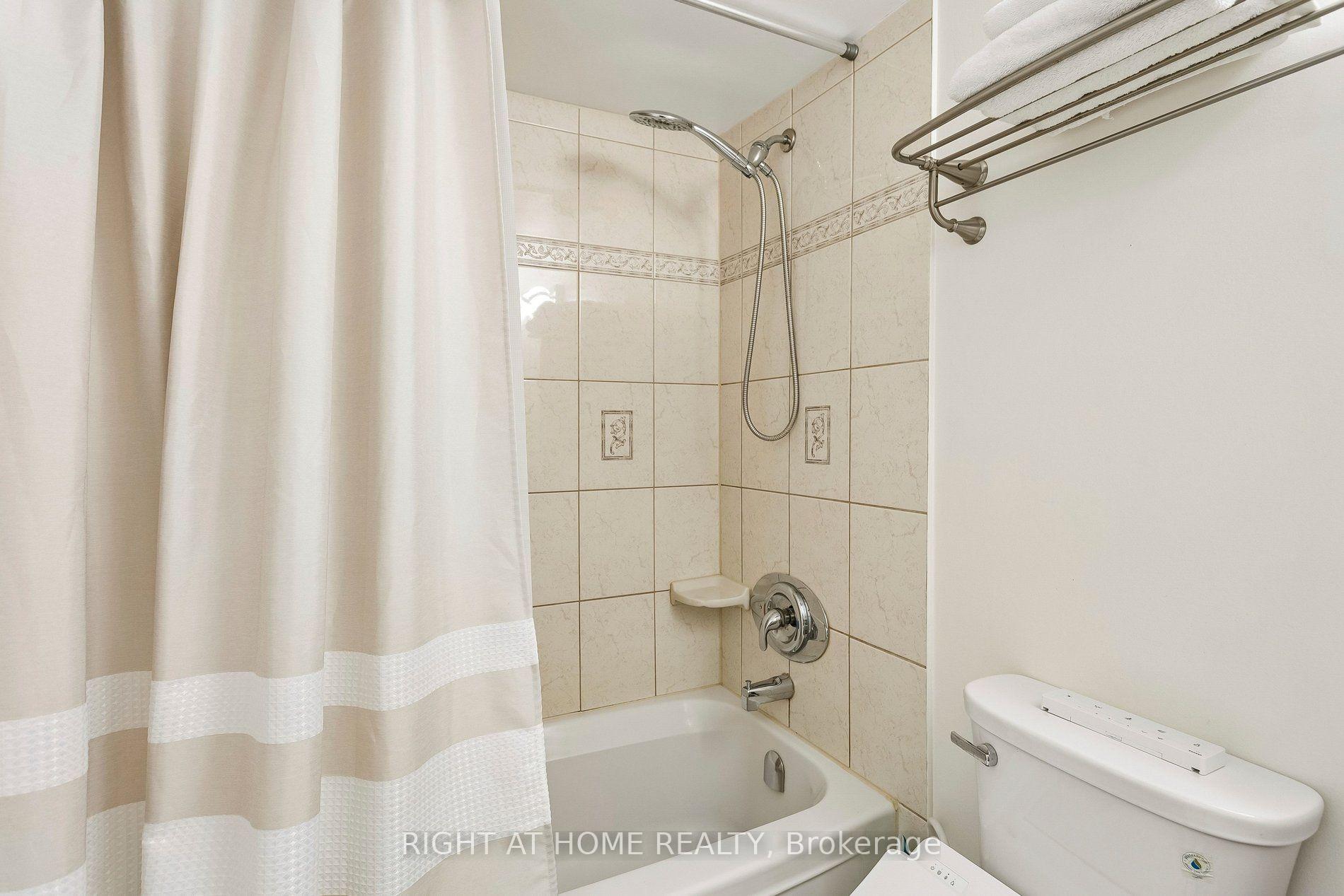 Photo 42 of Unit 612, 550 Webb Drive, Mississauga, City Centre — HOMEH