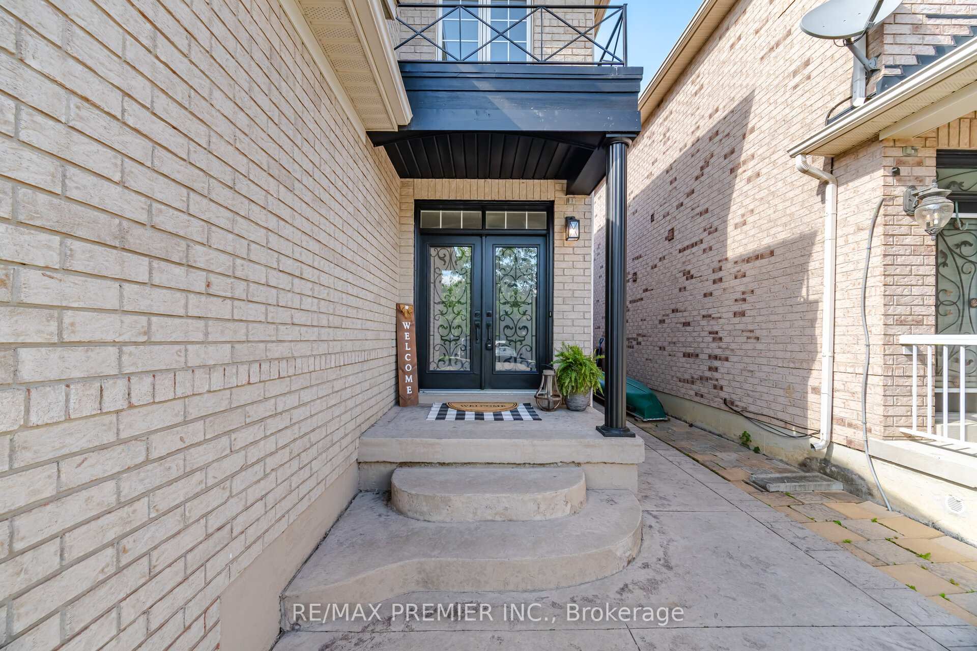 Photo 3 of 92 Headwater Road, Caledon, Bolton West — HOMEH