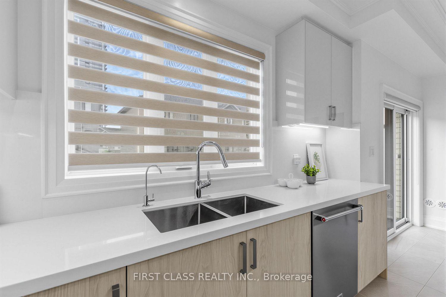 Photo 19 of 108 South Park Road, Markham, Commerce Valley — HOMEH