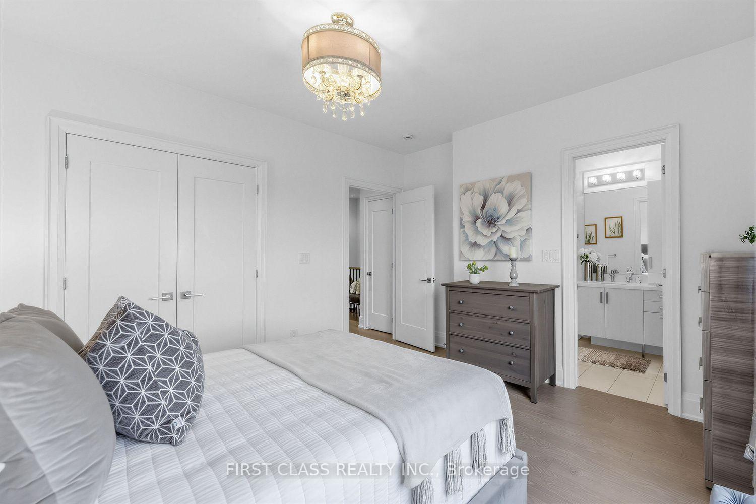 Photo 23 of 108 South Park Road, Markham, Commerce Valley — HOMEH