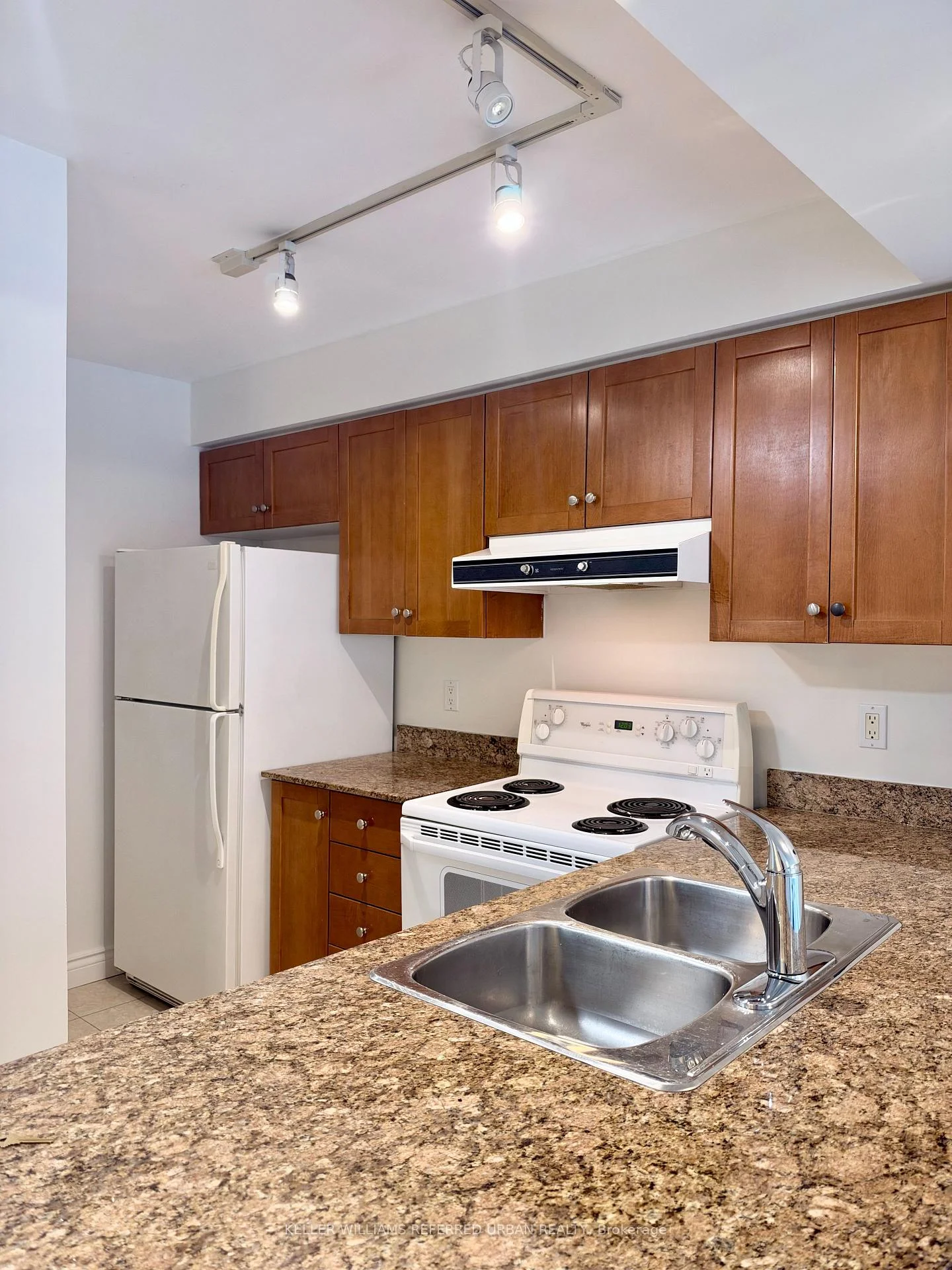 Photo 4 of Unit 558, 313 Richmond Street E, Toronto, Moss Park — HOMEH