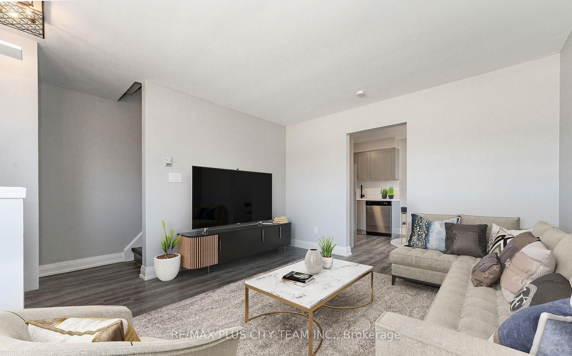 Photo 7 of Unit Unit #3, 133 Pollock Avenue, Cambridge, Alison — HOMEH
