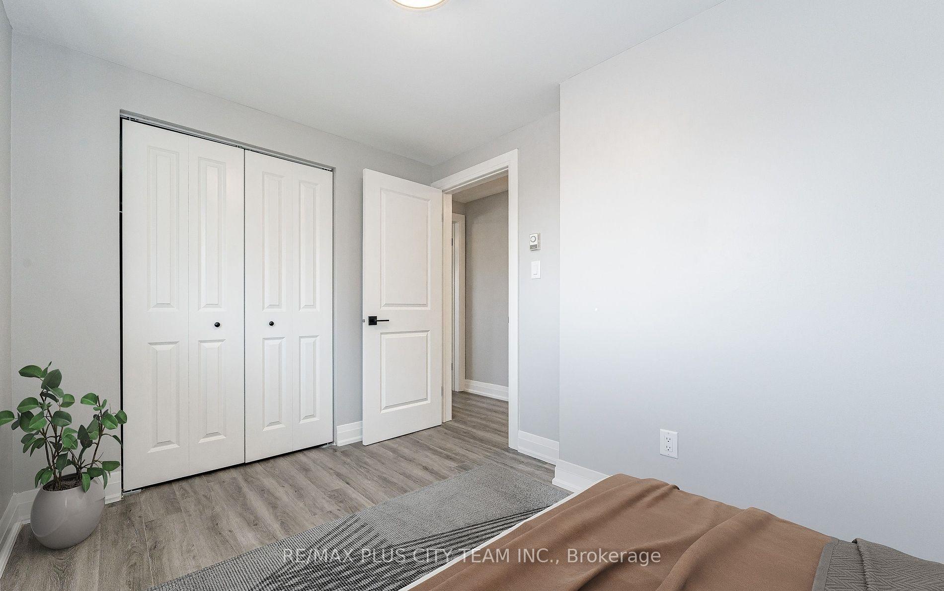 Photo 16 of Unit Unit #3, 133 Pollock Avenue, Cambridge, Alison — HOMEH