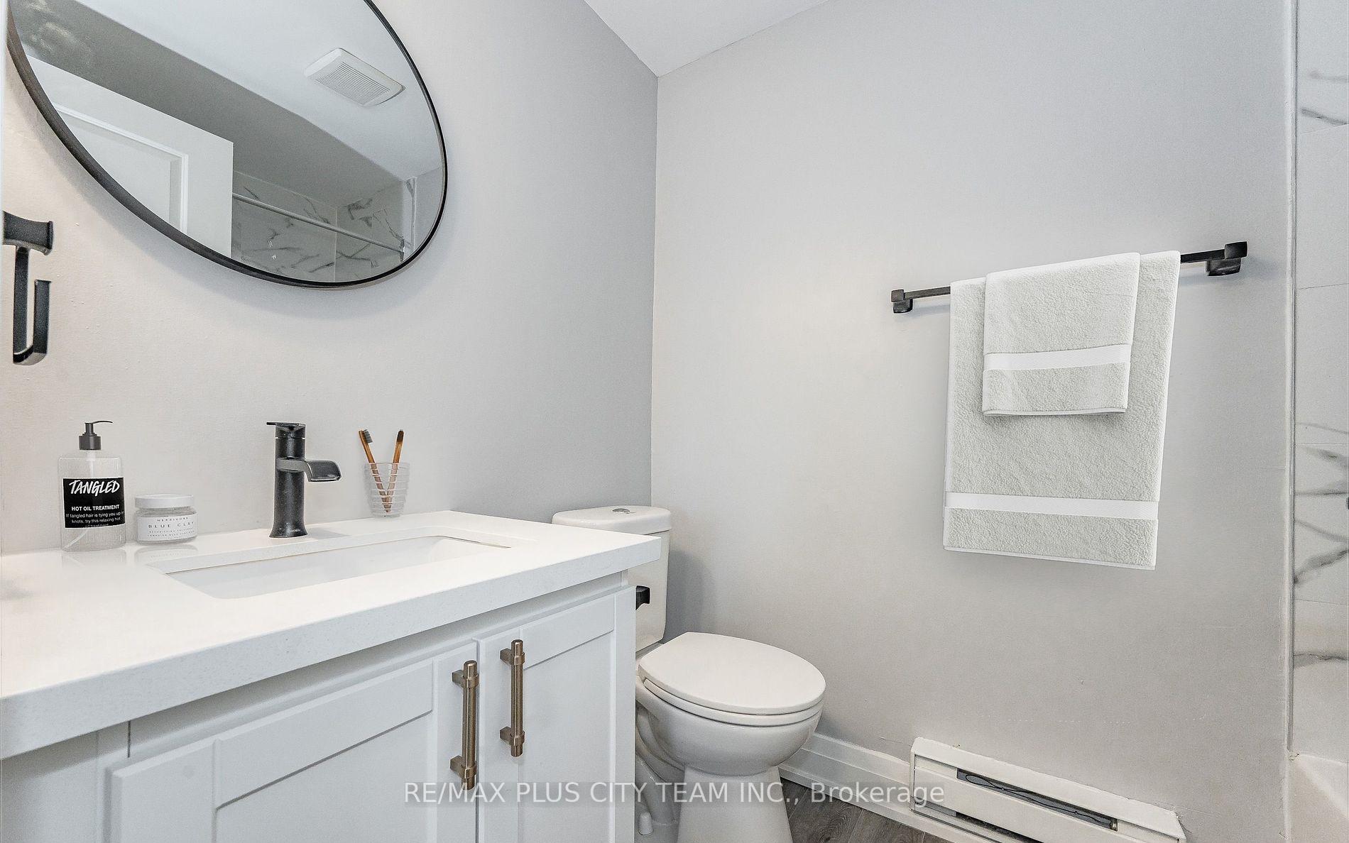 Photo 17 of Unit Unit #3, 133 Pollock Avenue, Cambridge, Alison — HOMEH
