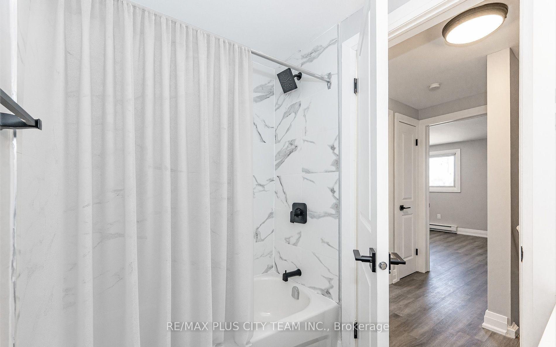 Photo 18 of Unit Unit #3, 133 Pollock Avenue, Cambridge, Alison — HOMEH