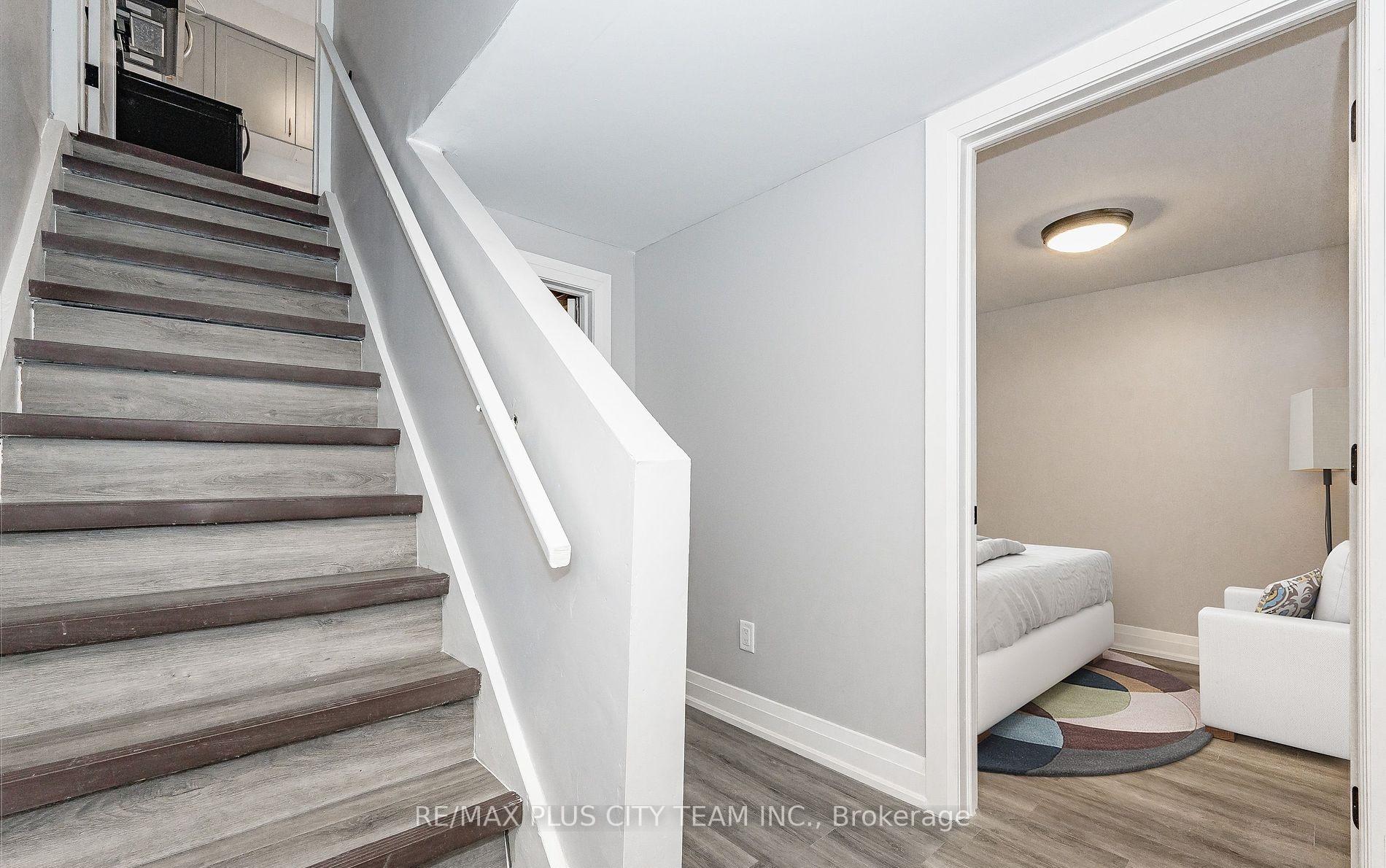 Photo 19 of Unit Unit #3, 133 Pollock Avenue, Cambridge, Alison — HOMEH