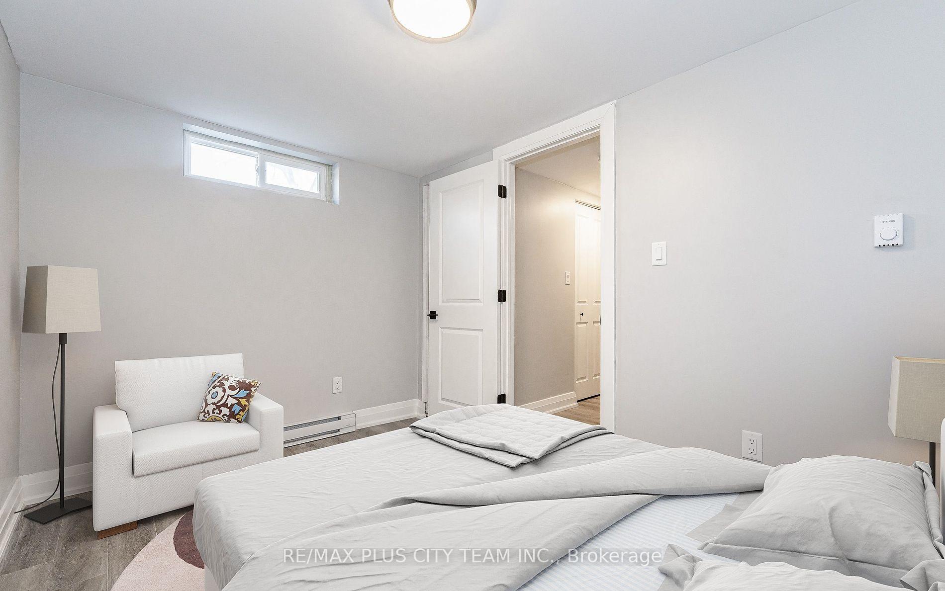 Photo 21 of Unit Unit #3, 133 Pollock Avenue, Cambridge, Alison — HOMEH