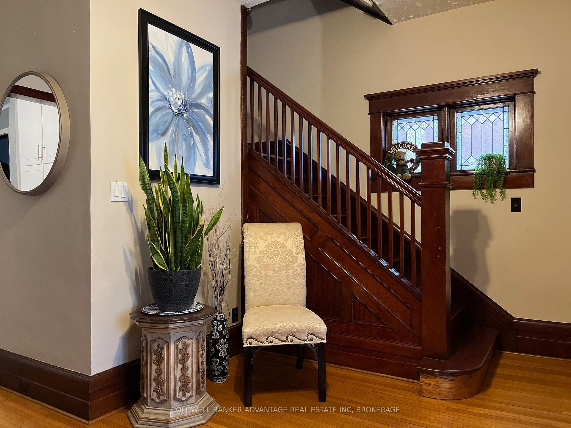 Photo 5 of 62 Burgar Street, Welland, Welland Downtown — HOMEH