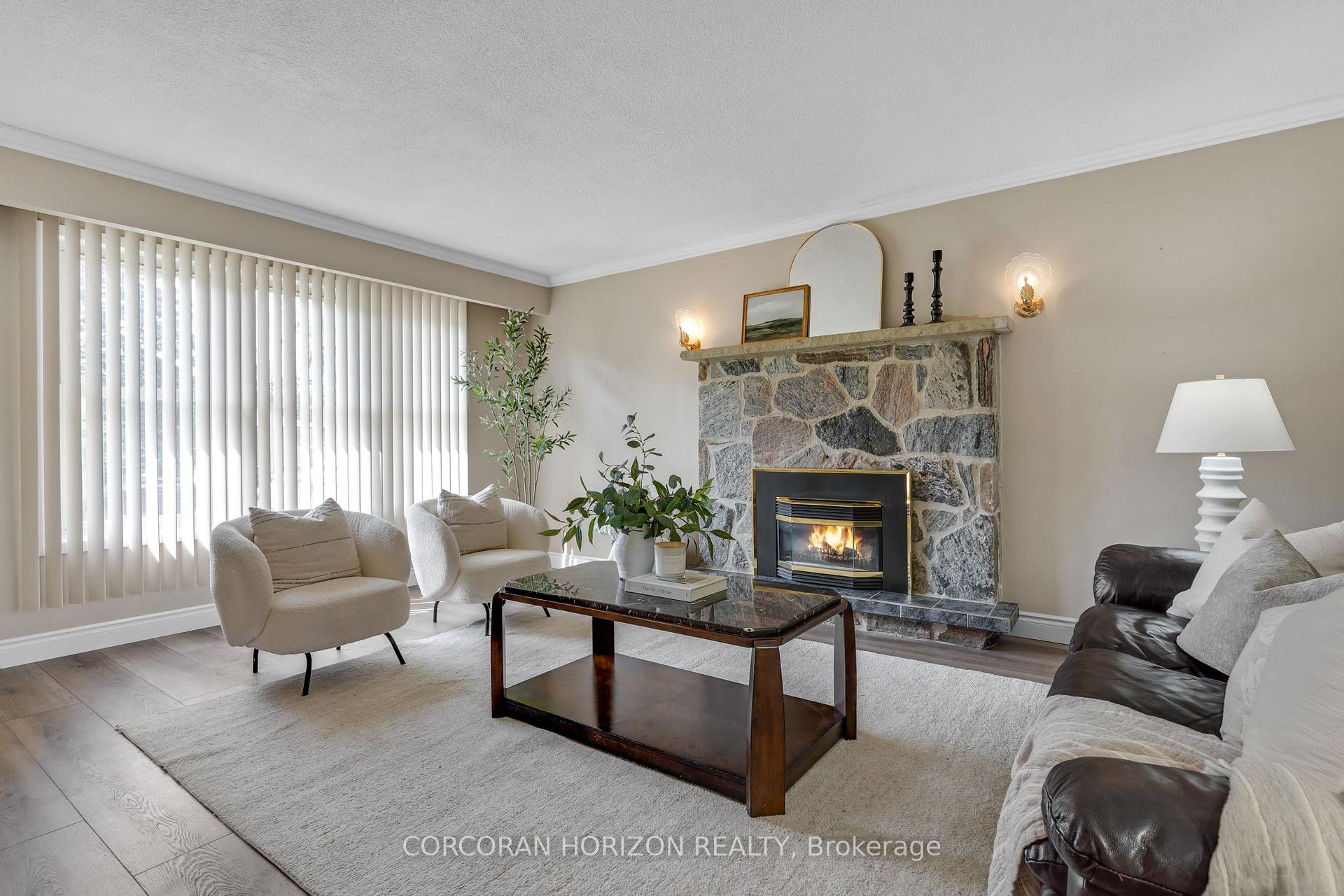 Photo 4 of 8 Blue Spruce Court, Kitchener, Forest Heights — HOMEH