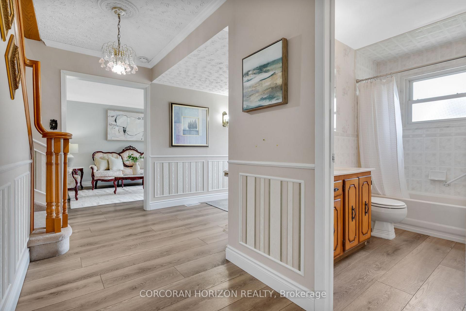 Photo 7 of 8 Blue Spruce Court, Kitchener, Forest Heights — HOMEH