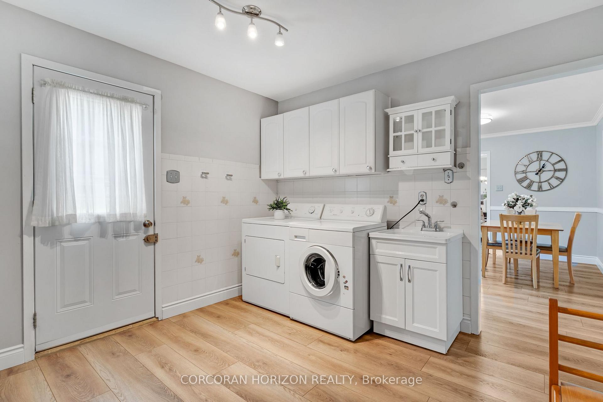 Photo 17 of 8 Blue Spruce Court, Kitchener, Forest Heights — HOMEH