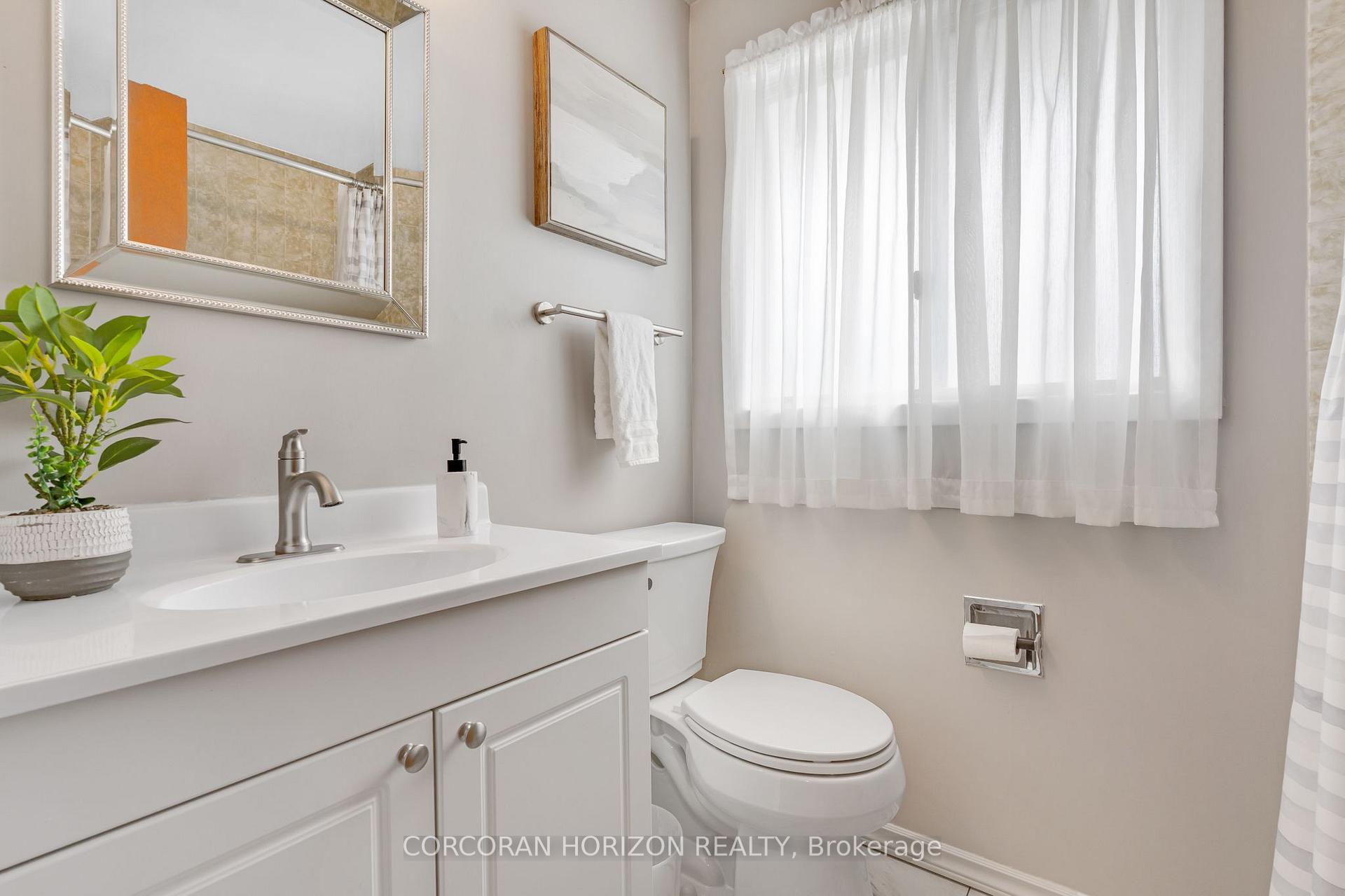 Photo 24 of 8 Blue Spruce Court, Kitchener, Forest Heights — HOMEH
