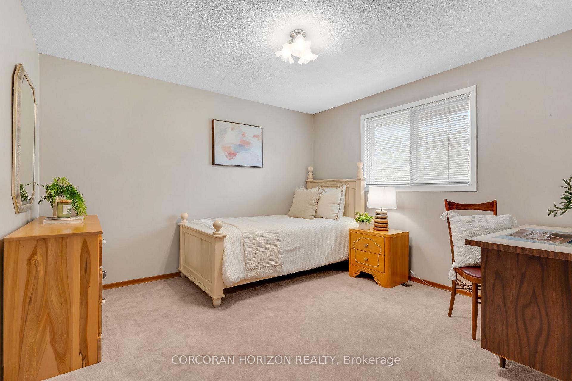 Photo 25 of 8 Blue Spruce Court, Kitchener, Forest Heights — HOMEH