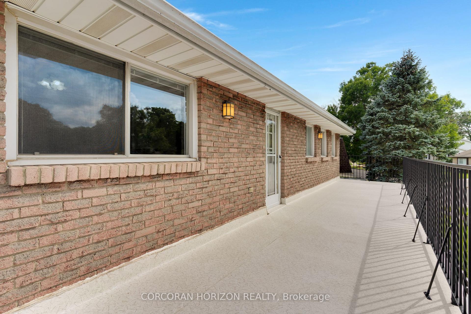 Photo 27 of 8 Blue Spruce Court, Kitchener, Forest Heights — HOMEH
