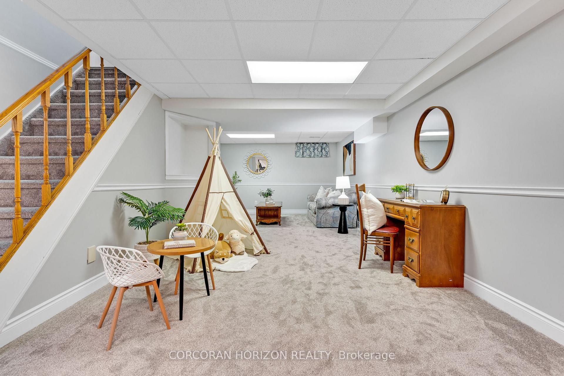 Photo 32 of 8 Blue Spruce Court, Kitchener, Forest Heights — HOMEH
