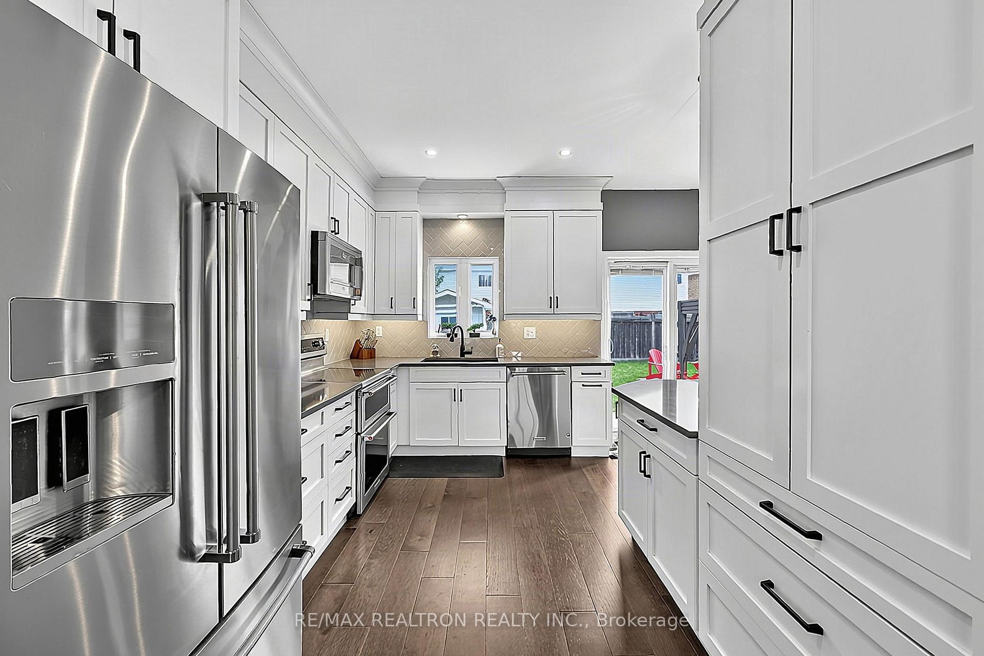 Photo 11 of 11 Tudor Crescent, Barrie, Innis-Shore — HOMEH