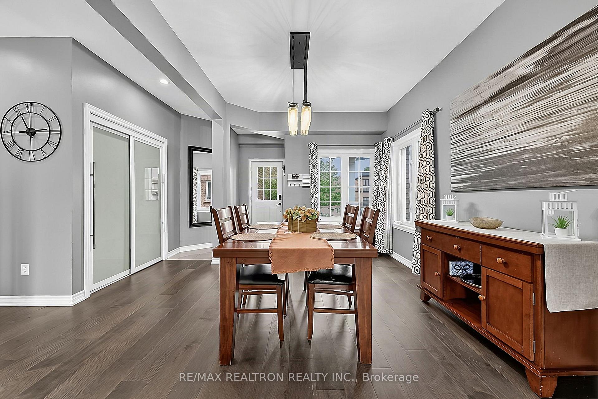 Photo 14 of 11 Tudor Crescent, Barrie, Innis-Shore — HOMEH